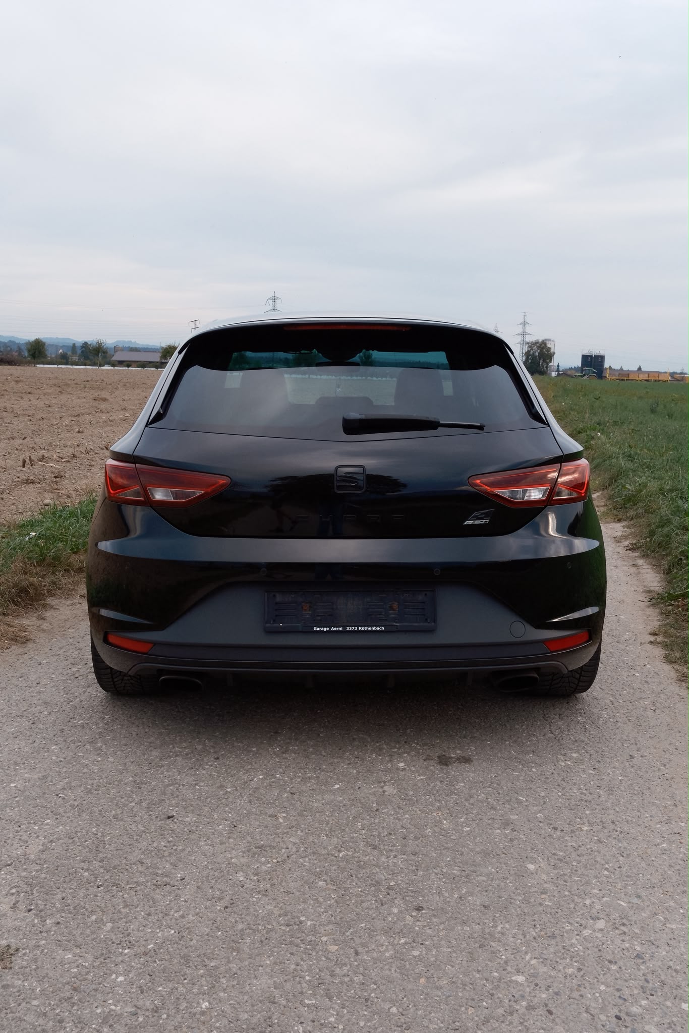 SEAT 2.0 TSI 290 Cupra DSG-image-1