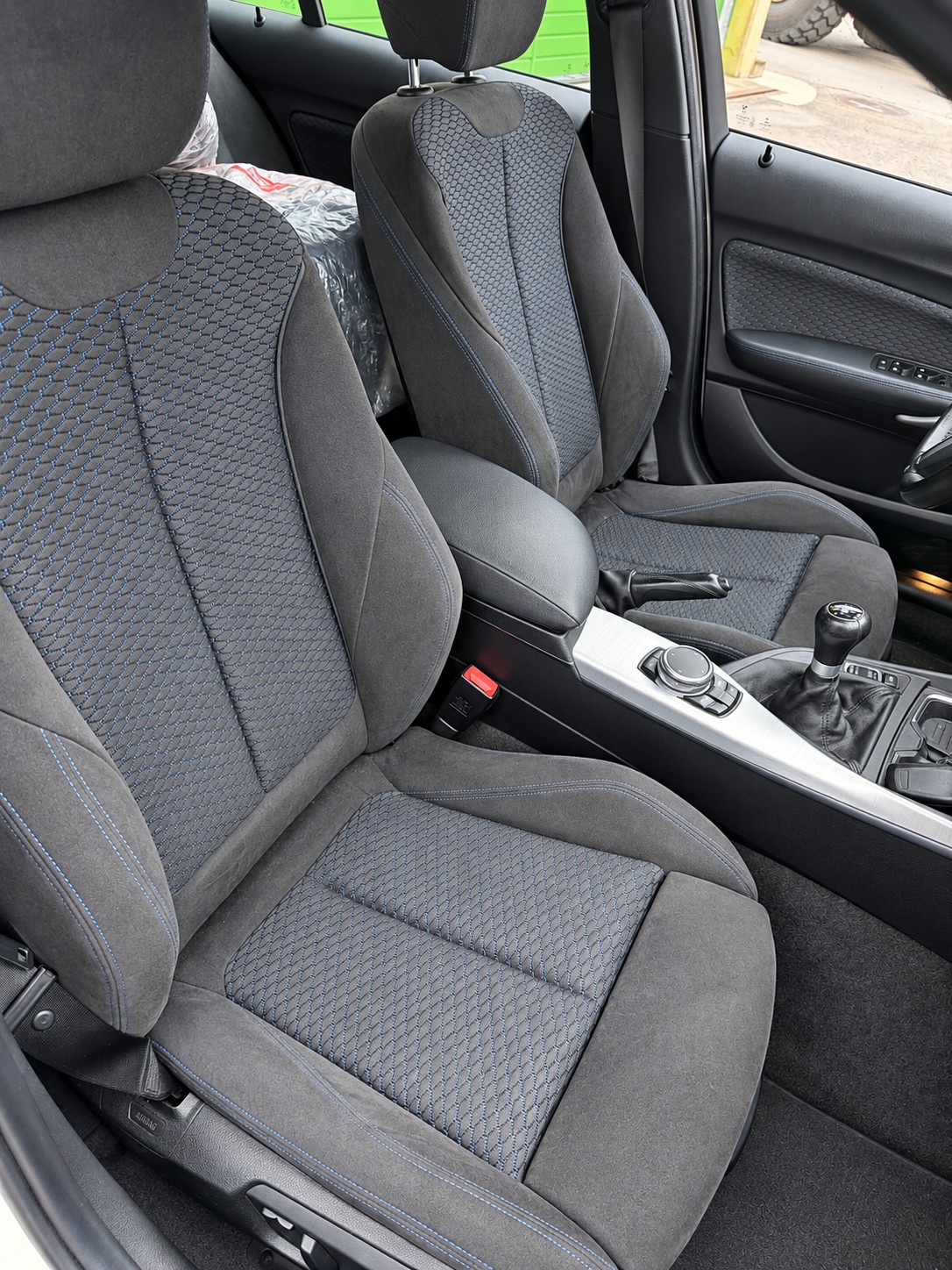BMW 120d xDrive-image-6