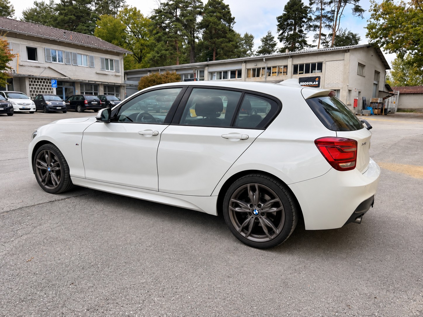 BMW 120d xDrive-image-1