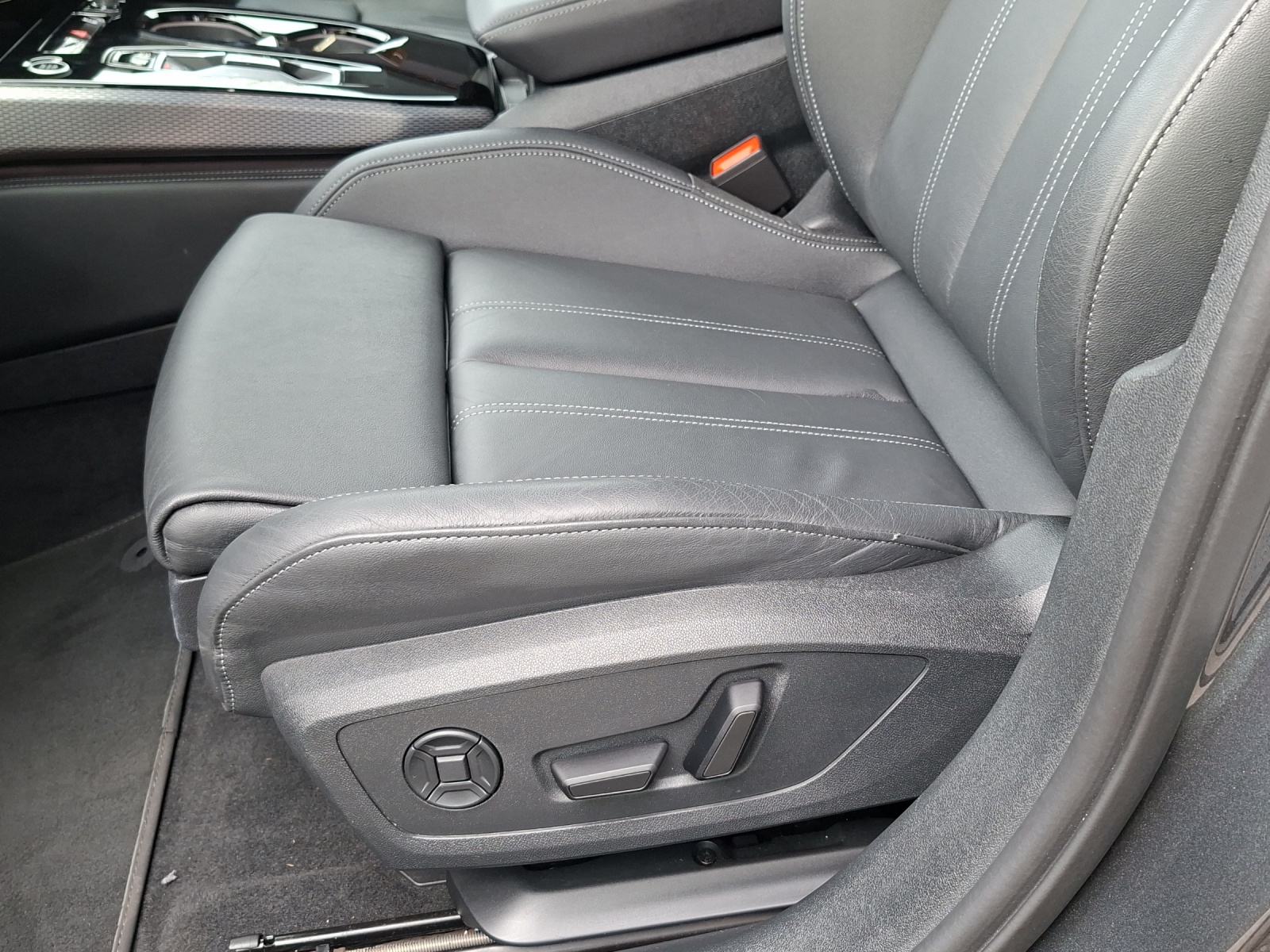 AUDI A5 Avant TFSI quattro 150 kW S tronic-image-14