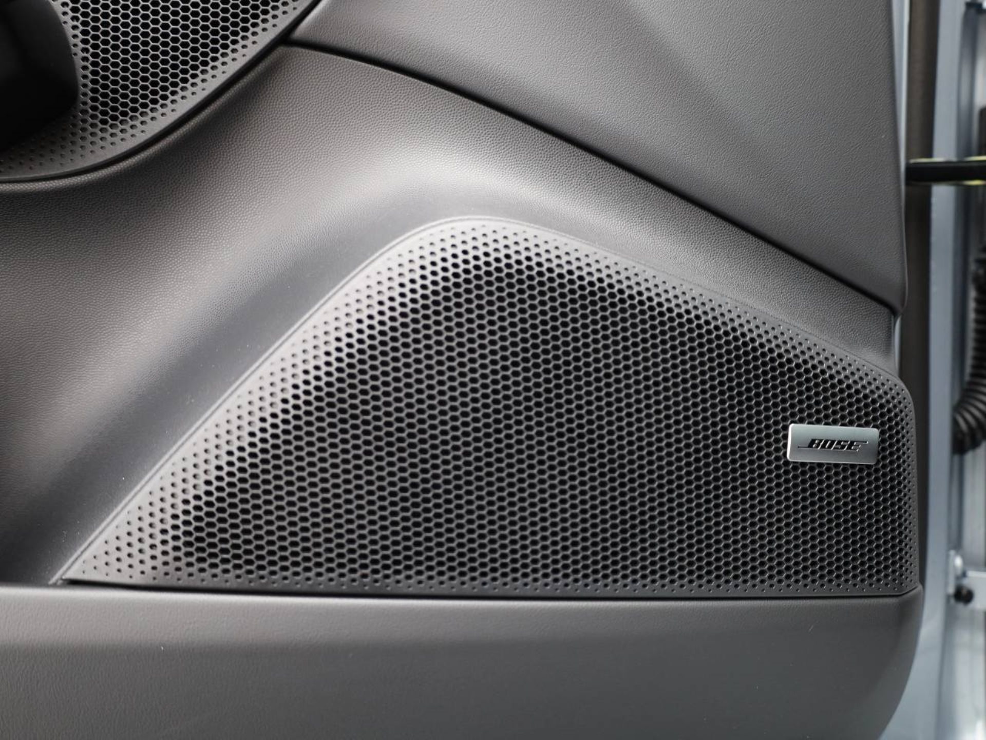 PORSCHE Macan 4-image-19