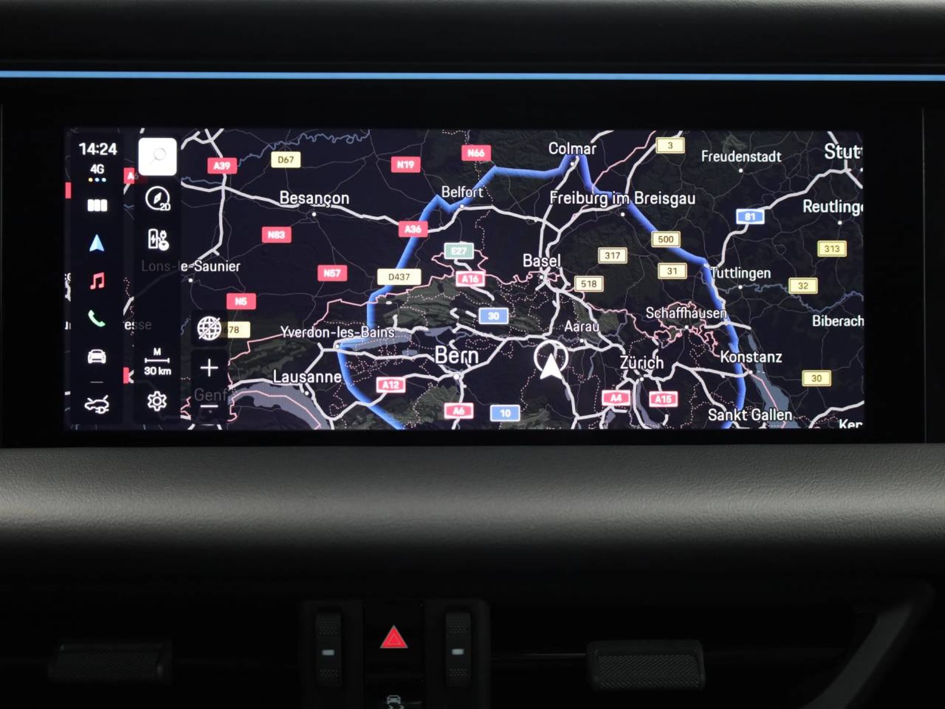 PORSCHE Macan 4-image-14