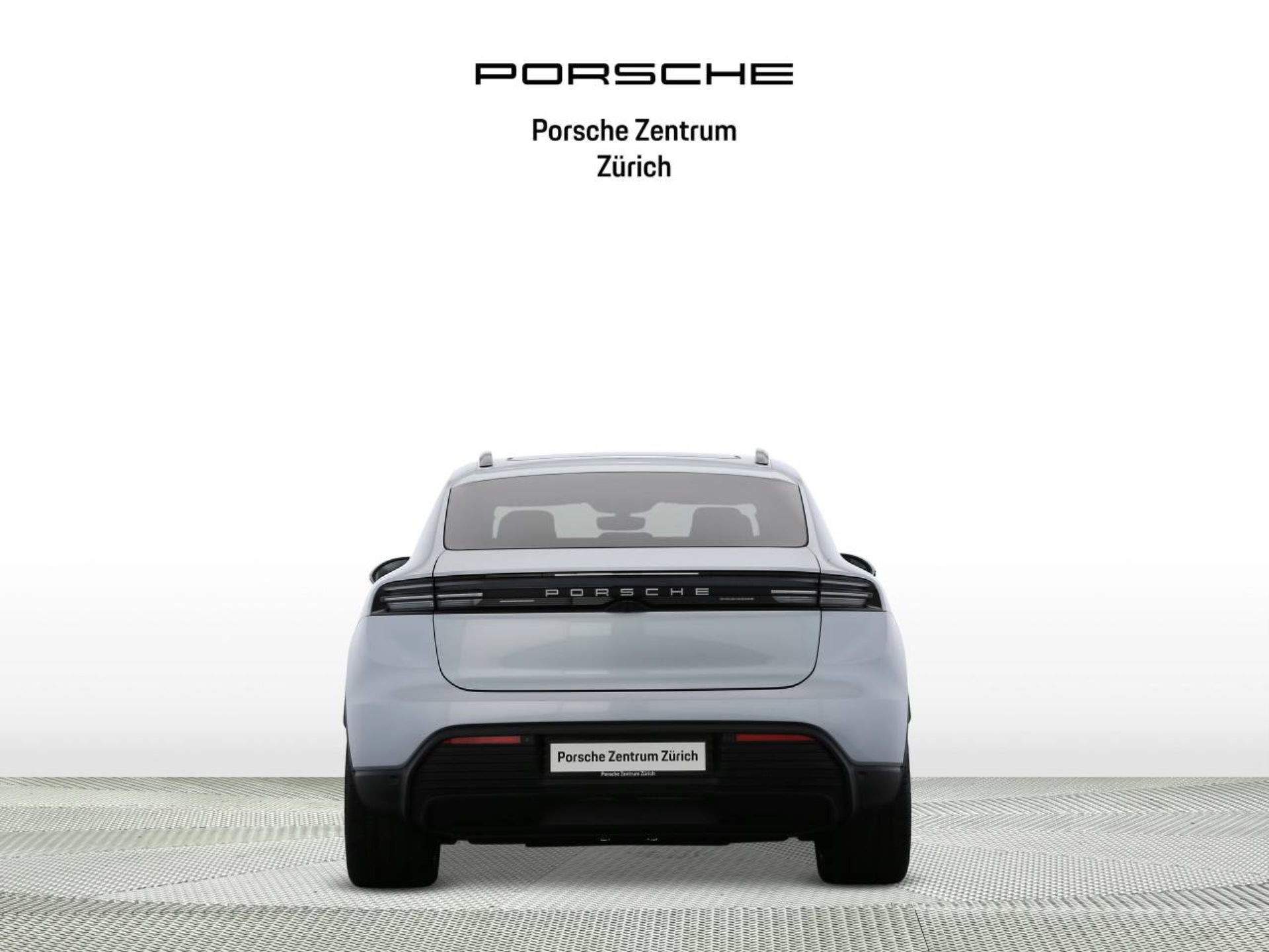 PORSCHE Macan 4-image-6