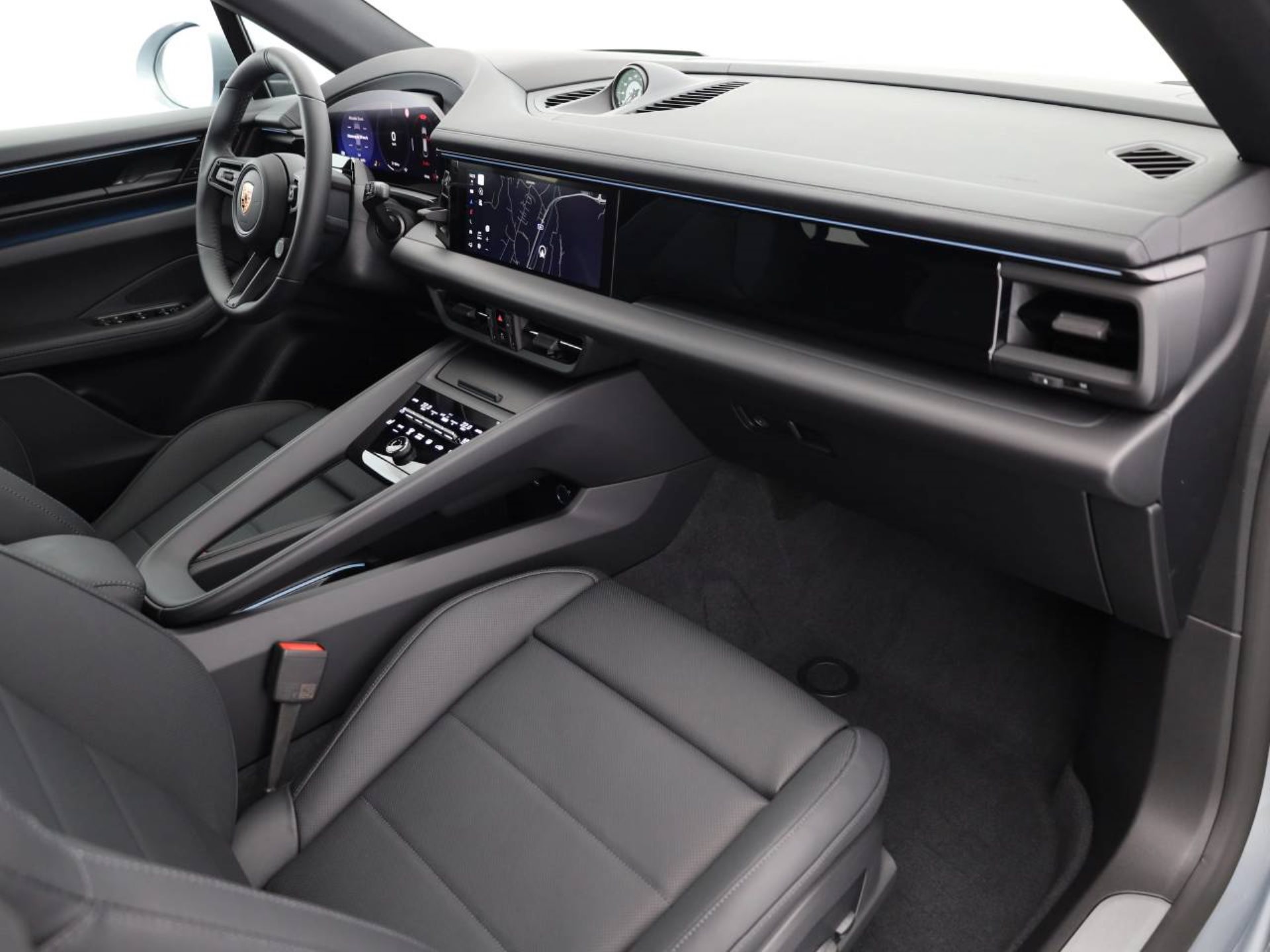 PORSCHE Macan 4-image-11
