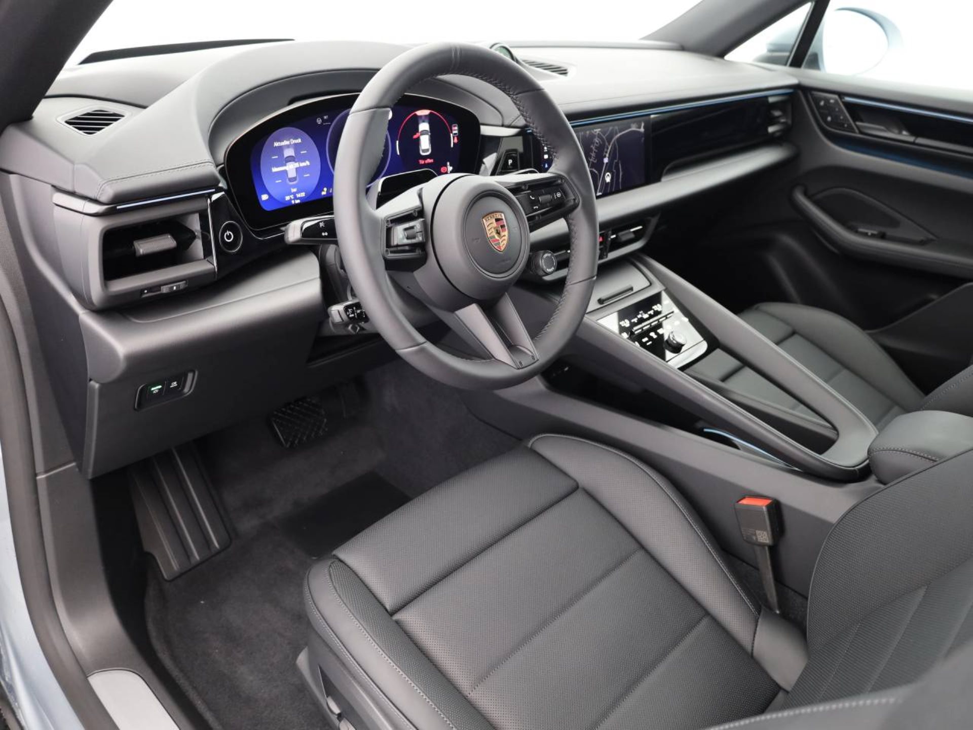 PORSCHE Macan 4-image-3