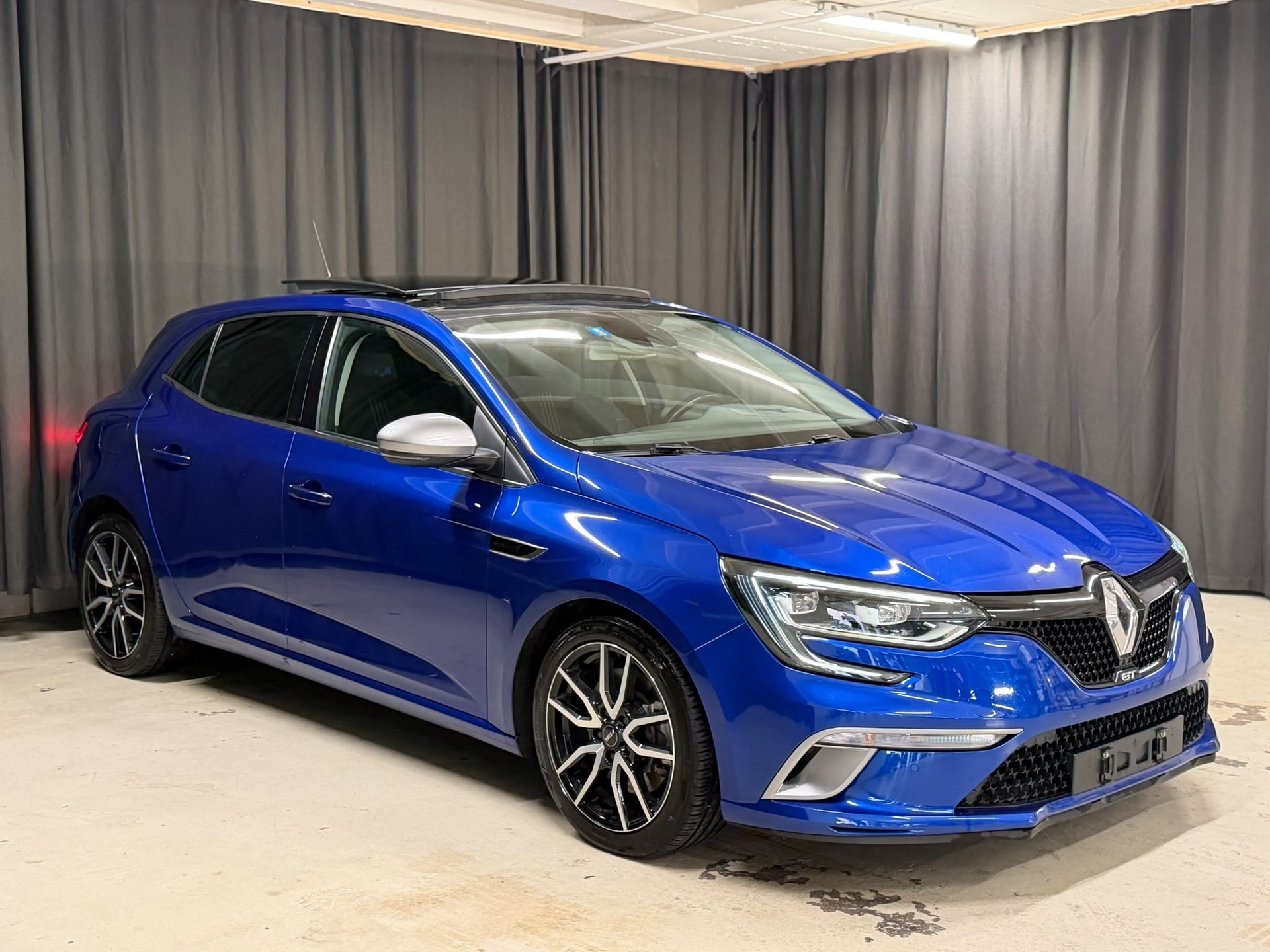 RENAULT Mégane 1.6 16V Turbo GT EDC-image-1