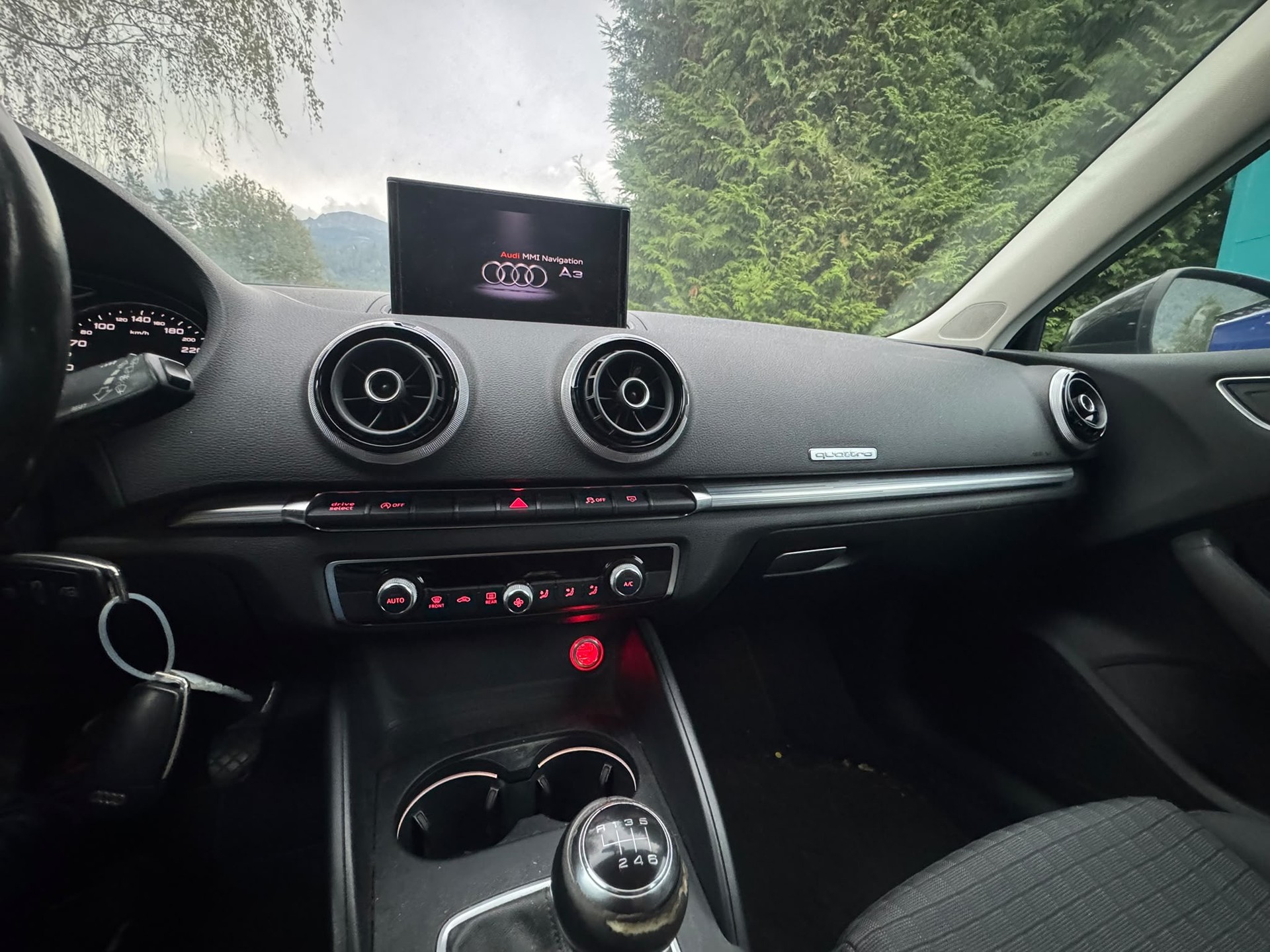 AUDI A3 Sportback 2.0 TDI Ambiente quattro-image-9