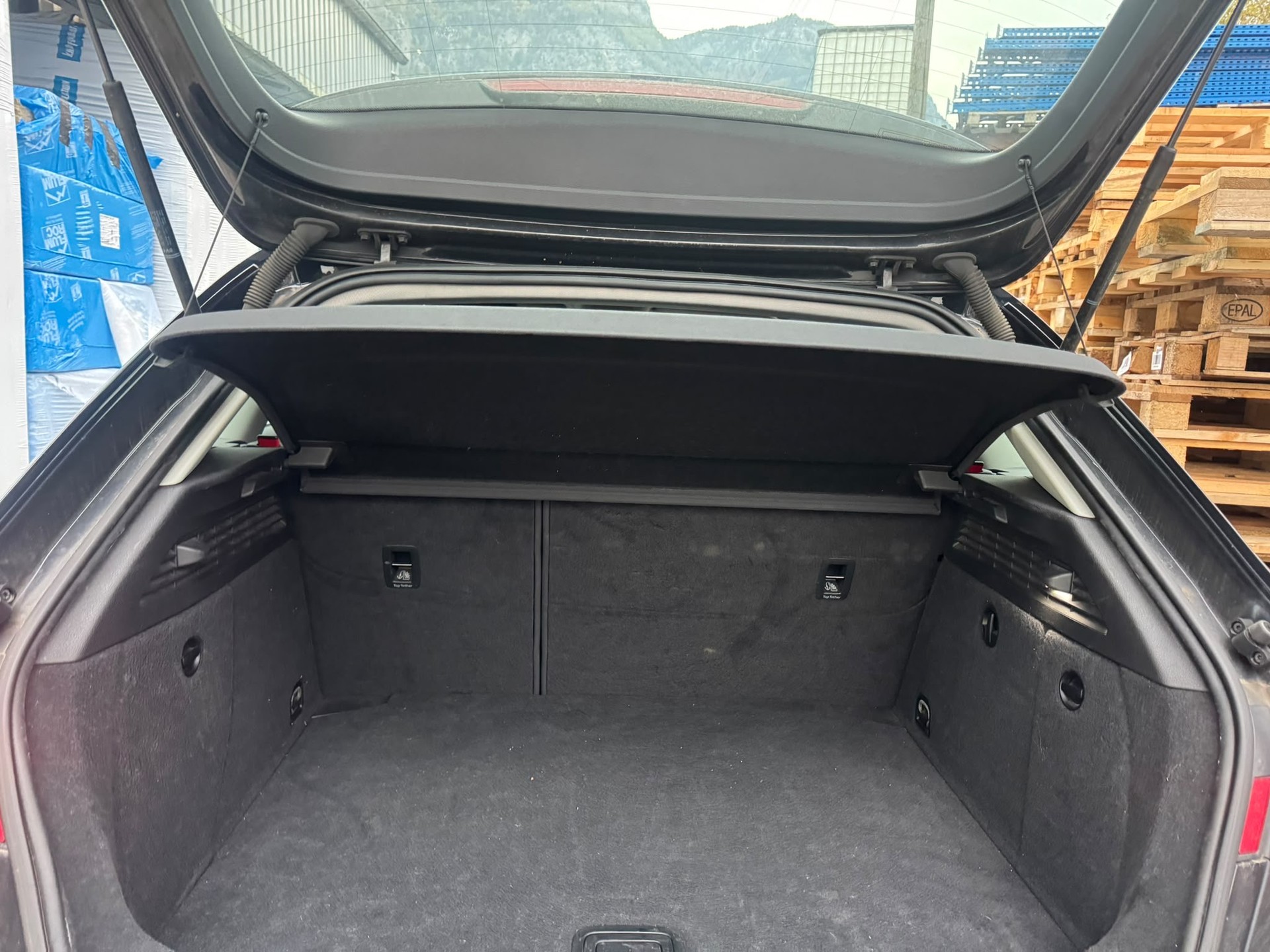 AUDI A3 Sportback 2.0 TDI Ambiente quattro-image-13