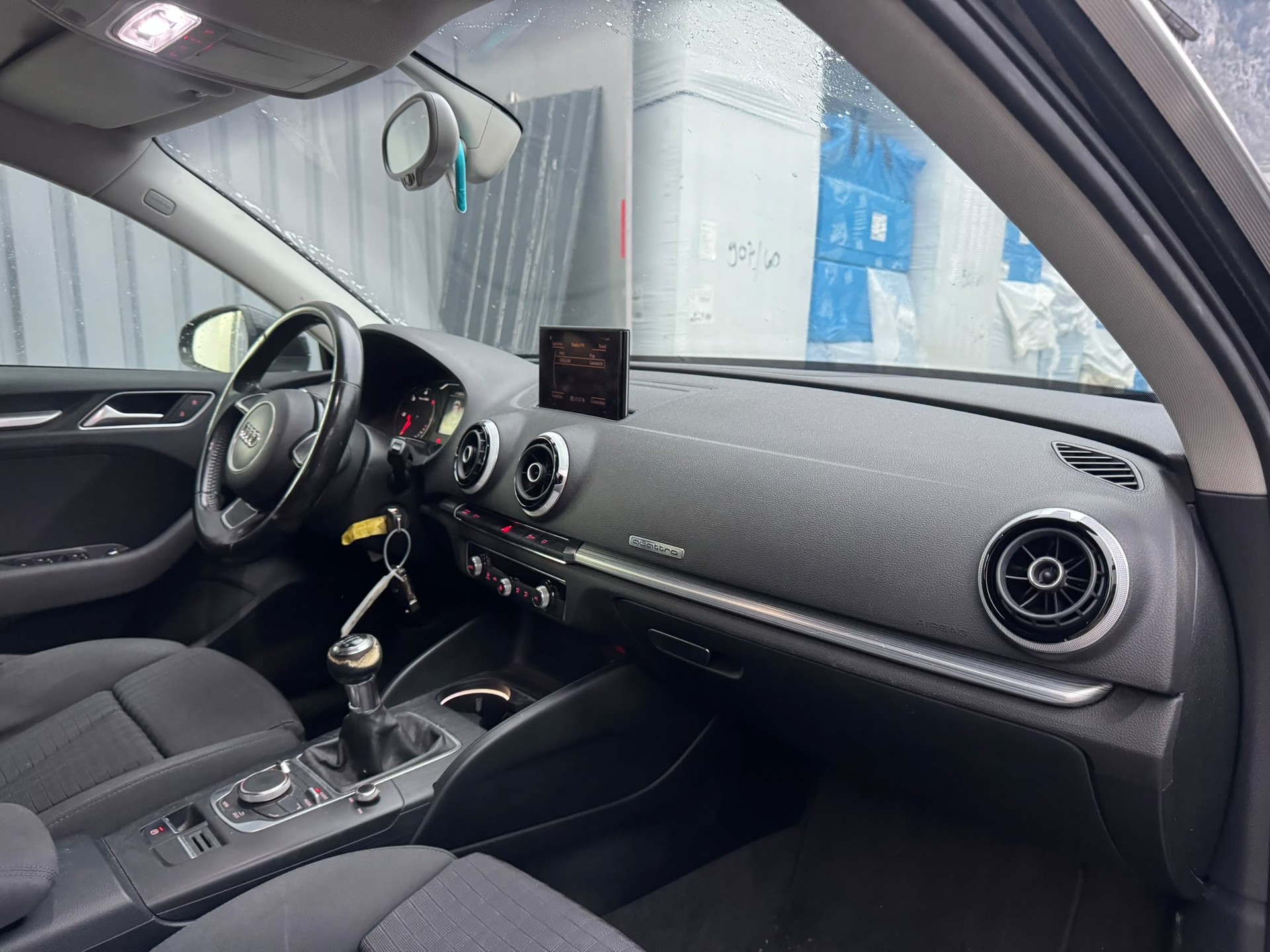 AUDI A3 Sportback 2.0 TDI Ambiente quattro-image-8