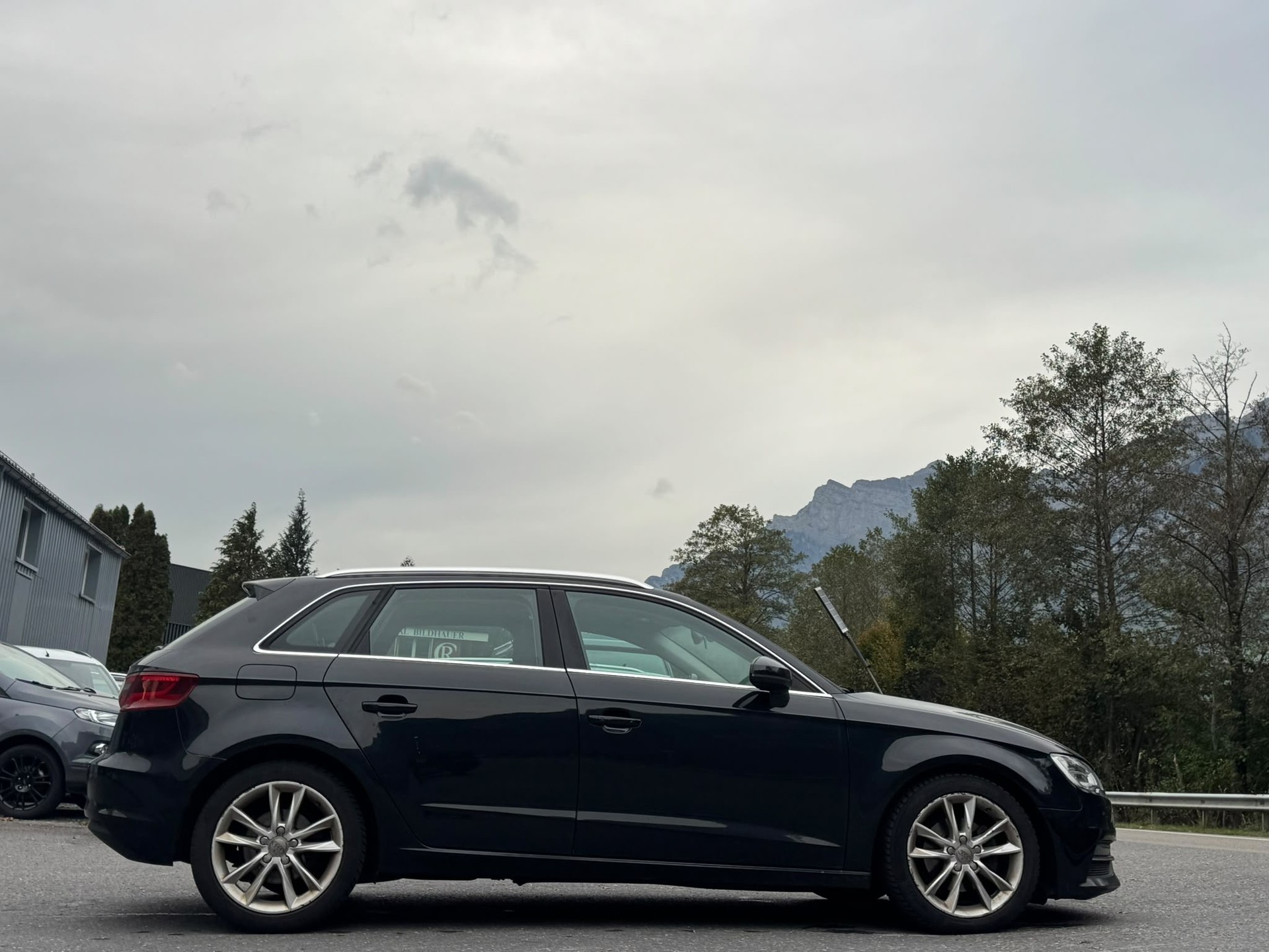 AUDI A3 Sportback 2.0 TDI Ambiente quattro-image-10