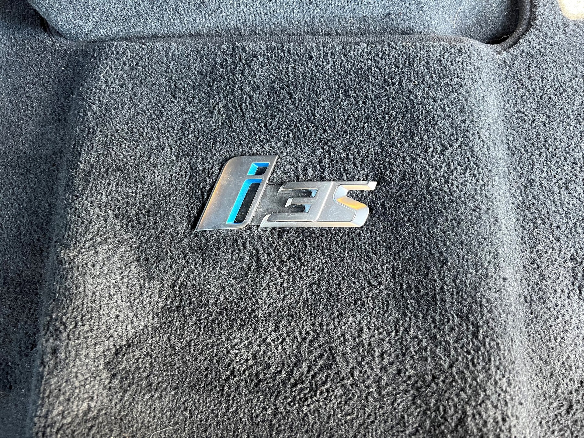 BMW i3s (120Ah)-image-0