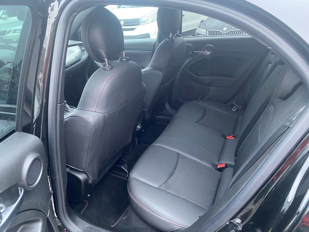 FIAT 500X 1.3 GSE Sport-image-8