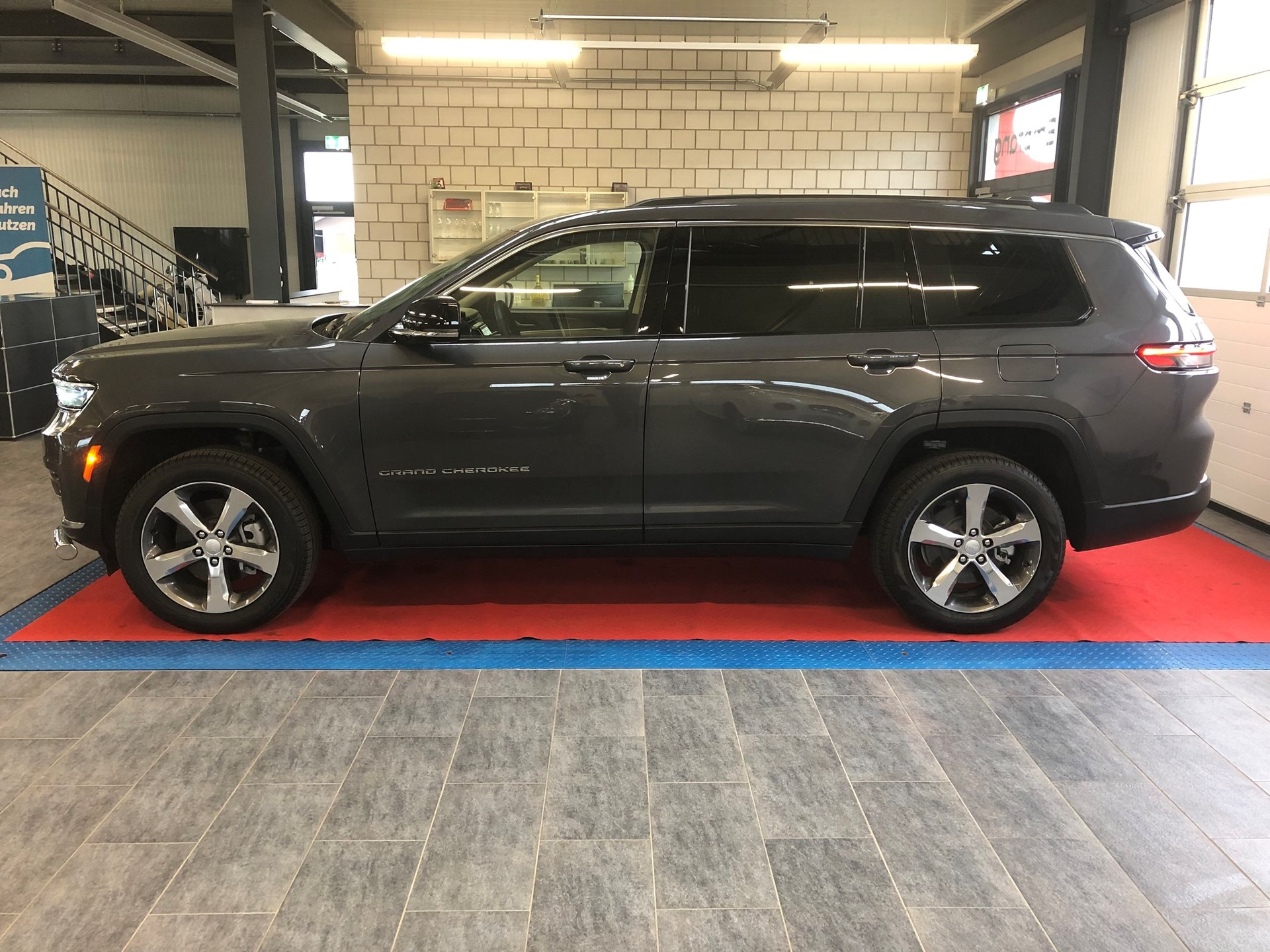 JEEP Grand Cherokee 3.6-V6 LIMITED AWD 4x4 Lang-image-5