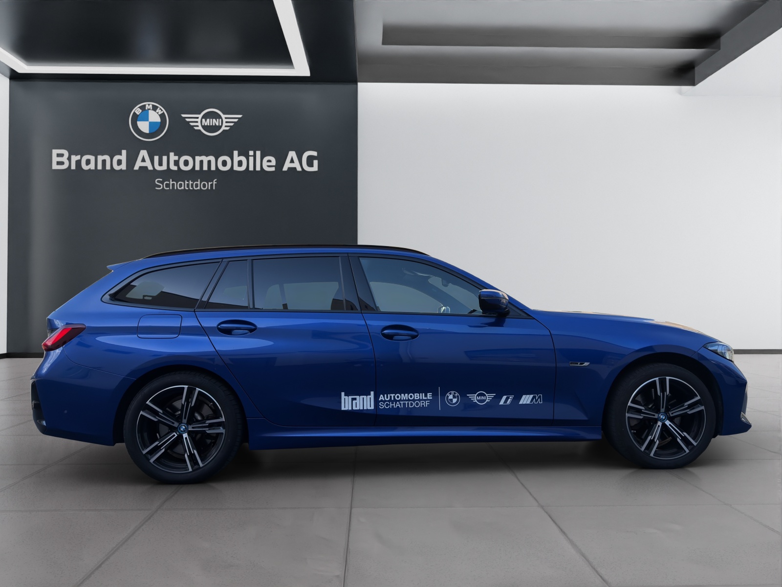 BMW 330e xDrive SAG Touring-image-6