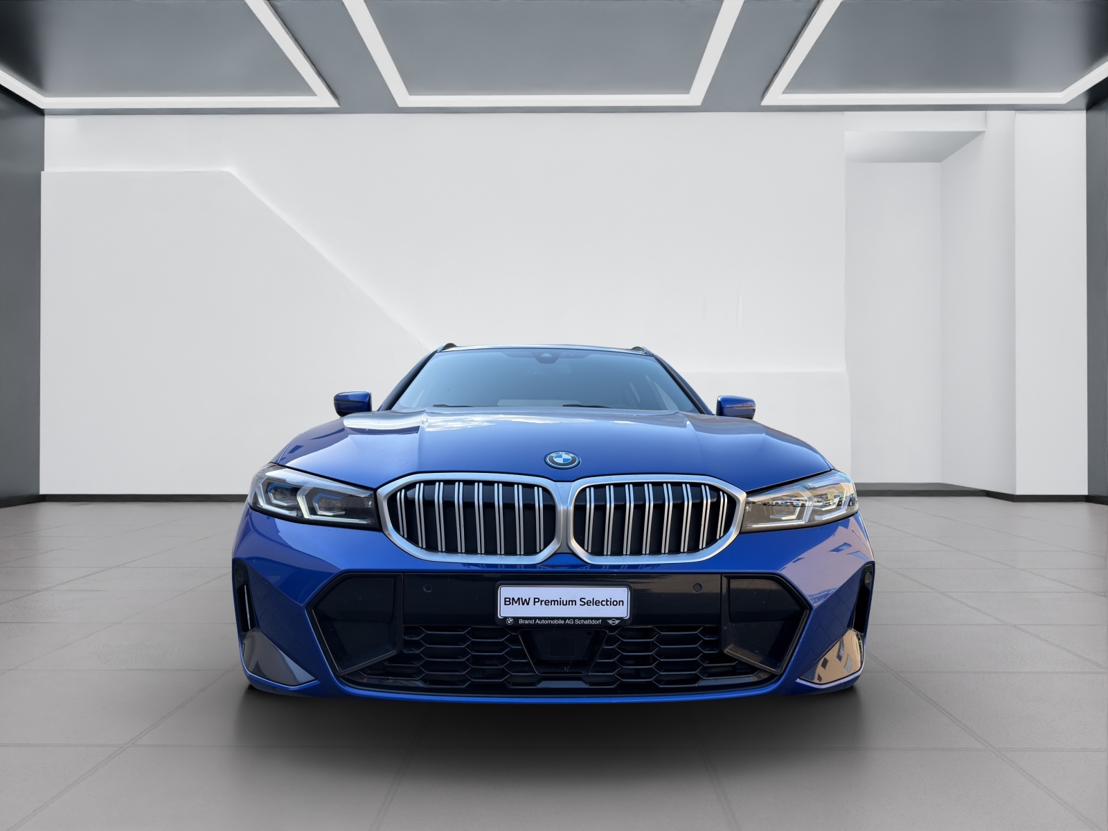 BMW 330e xDrive SAG Touring-image-8