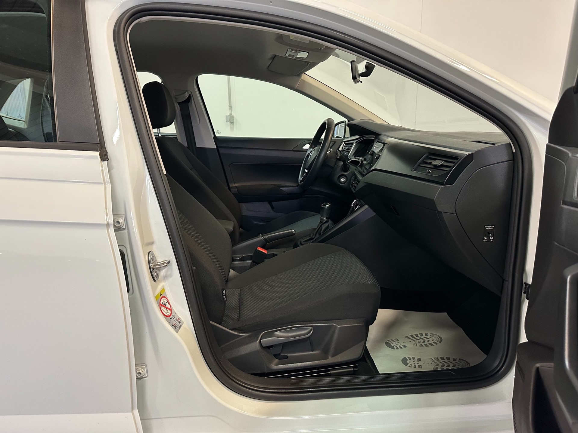VW Polo 1.0 BMT Trendline-image-23