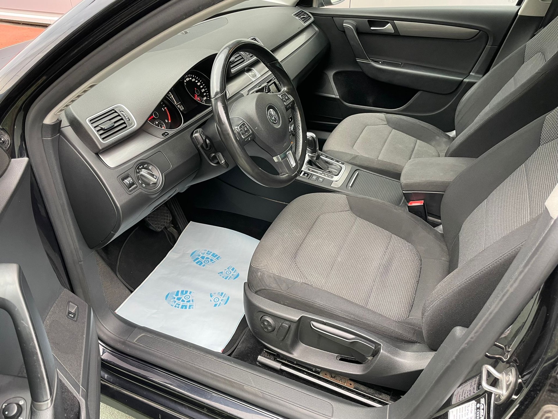 VW Passat Variant 2.0 TDI BMT Comfortline DSG-image-8