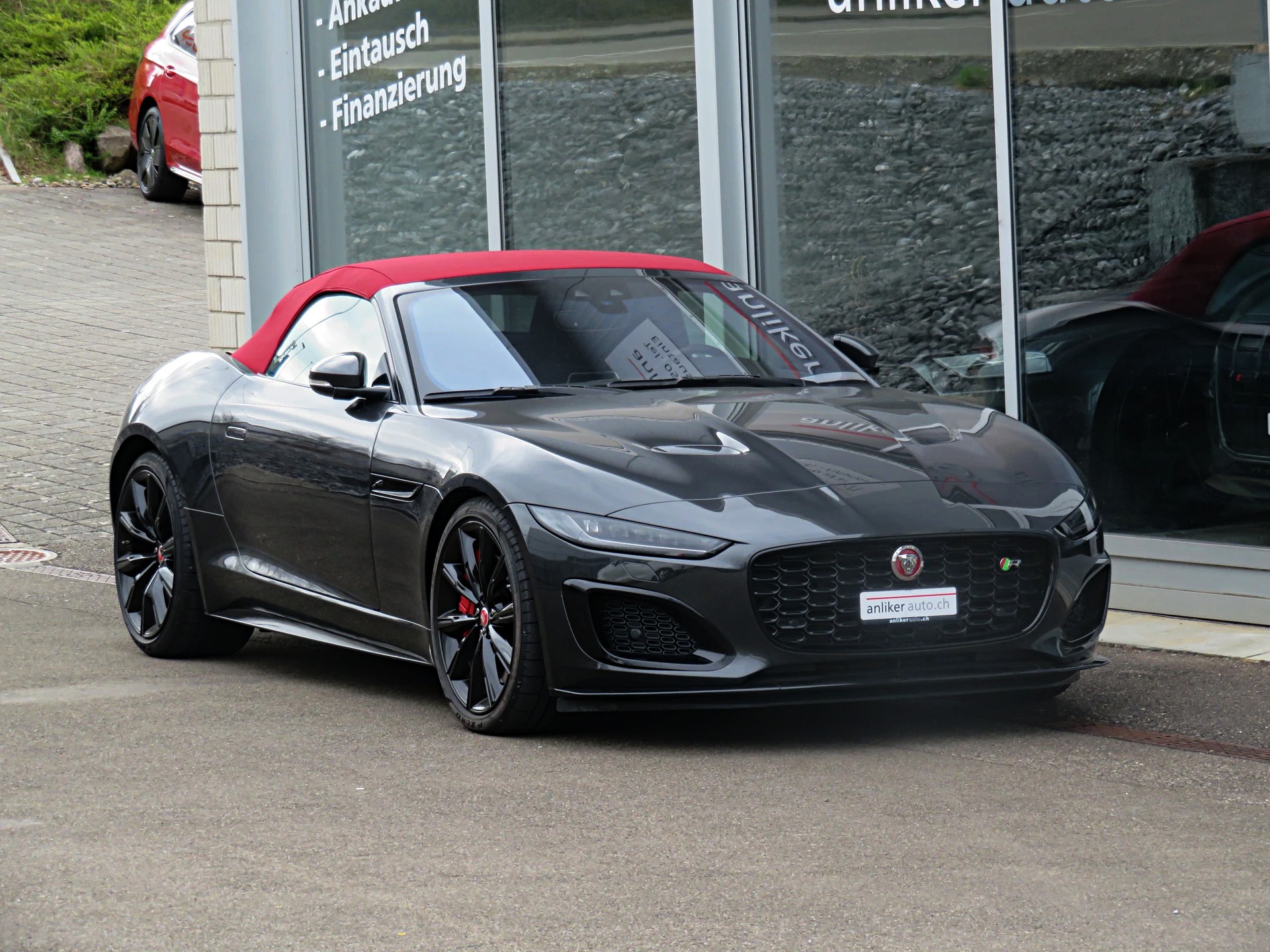 JAGUAR F-Type Convertible 5.0 V8 R75 AWD Automatik-image-1