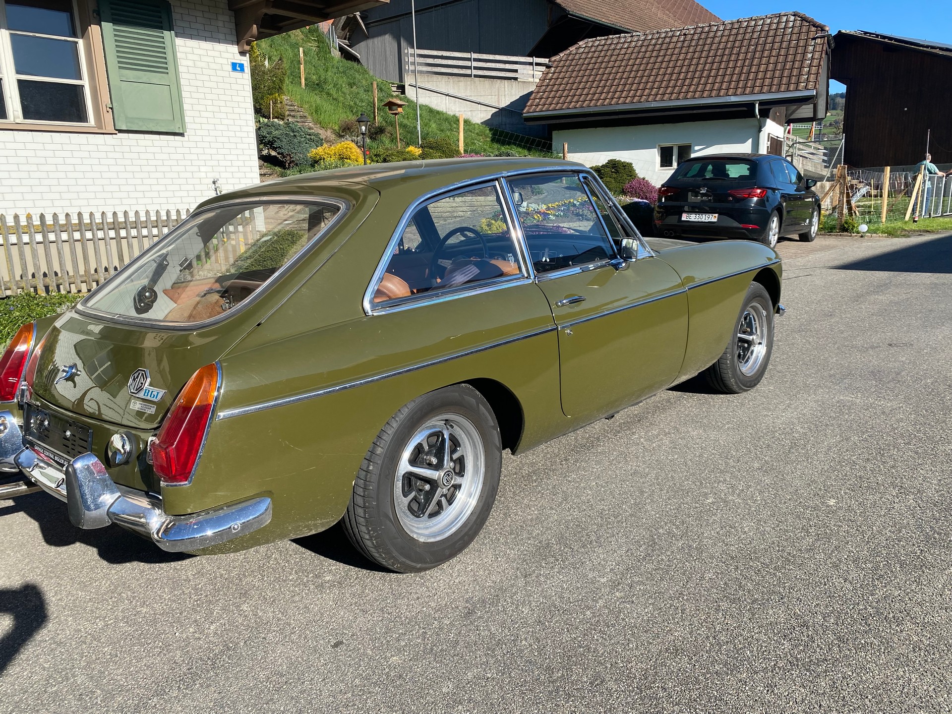 MG GT-image-3