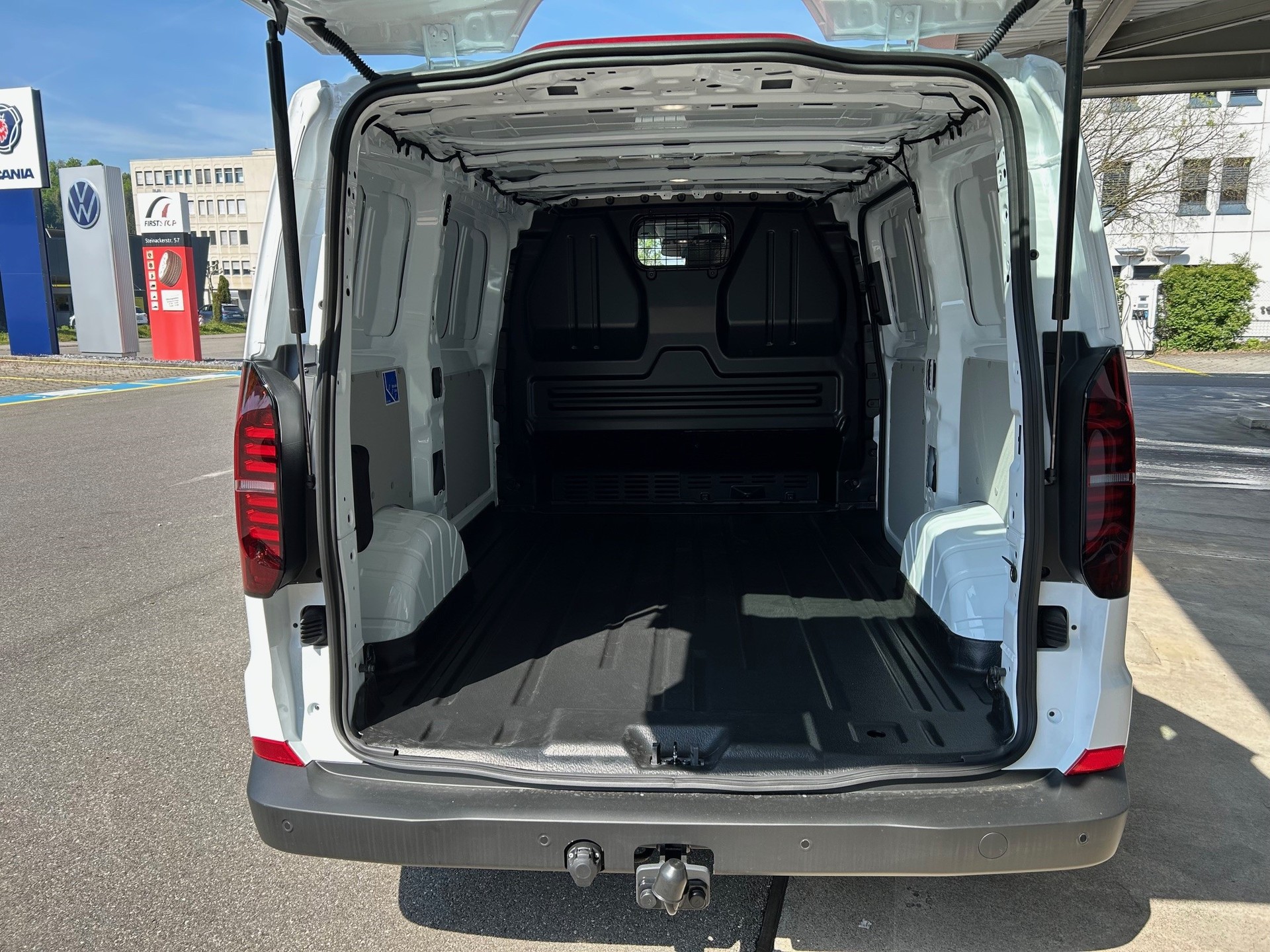 VW e-Transporter 70 kWh-image-7