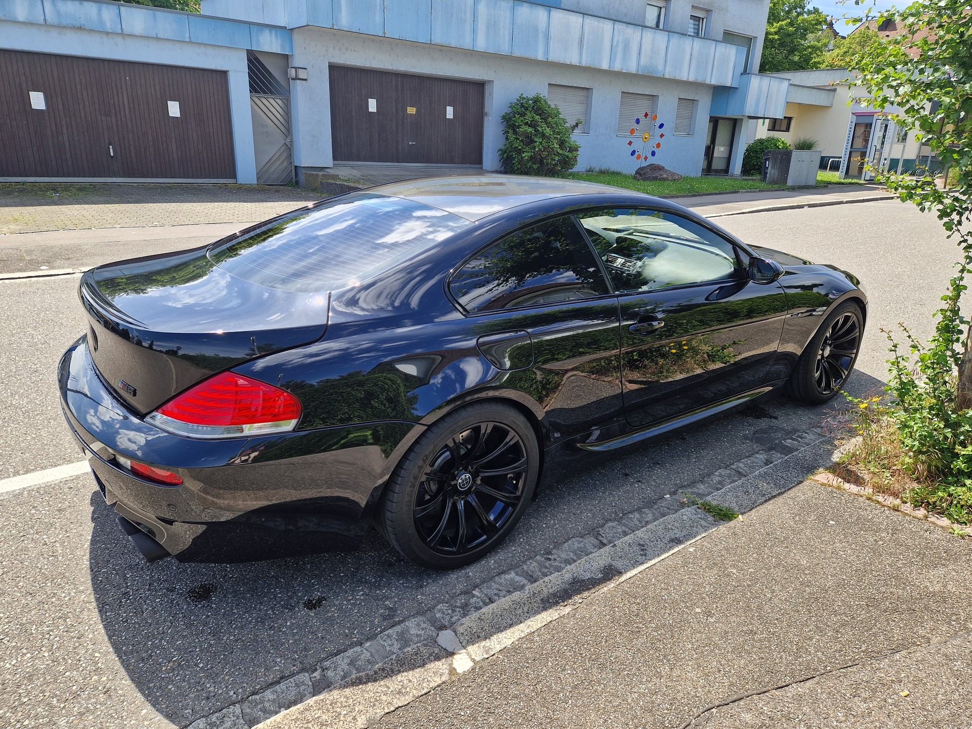 BMW M6-image-2