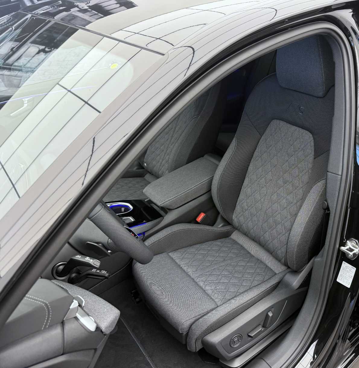 AUDI A6 Limousine TDI quattro 150 kW S tronic-image-4