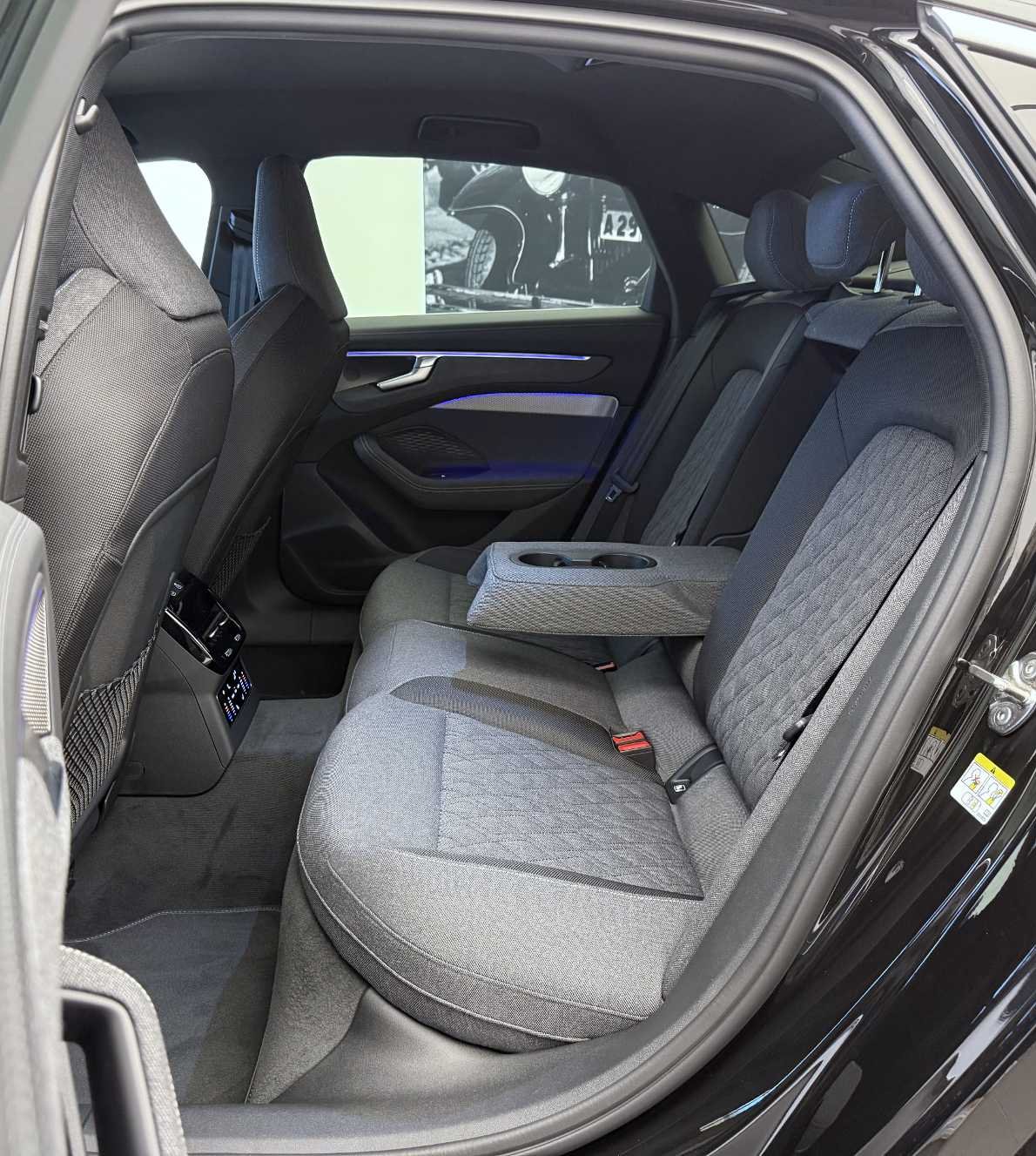 AUDI A6 Limousine TDI quattro 150 kW S tronic-image-17