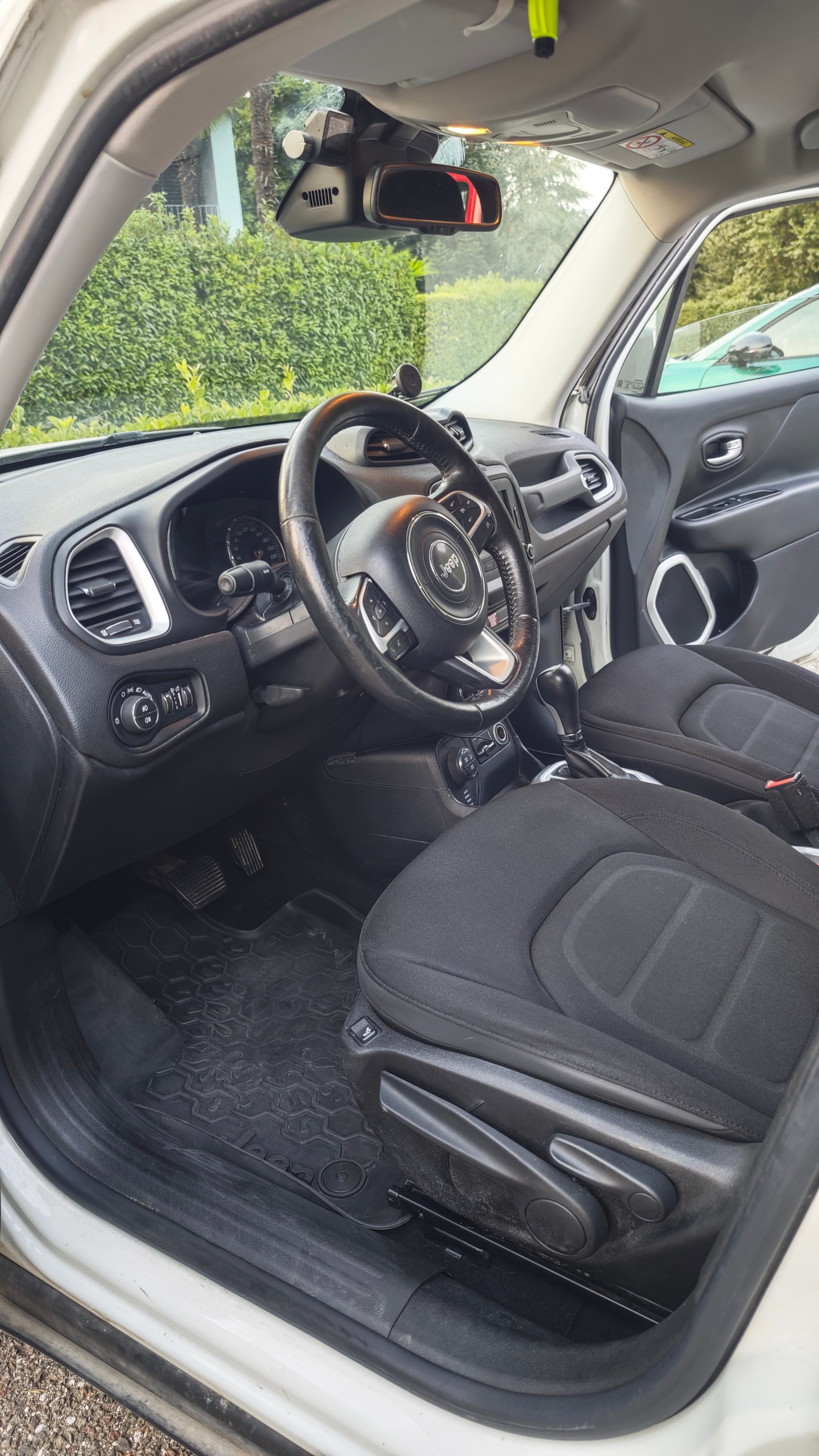 JEEP Renegade 2.0 CRD Limited AWD + Low Range 9ATX-image-11
