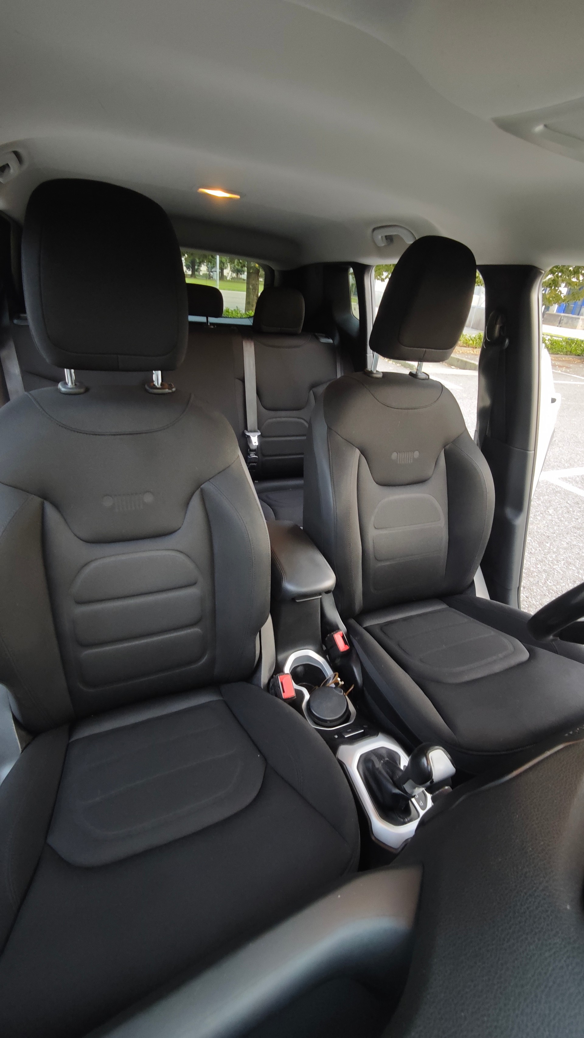 JEEP Renegade 2.0 CRD Limited AWD + Low Range 9ATX-image-12