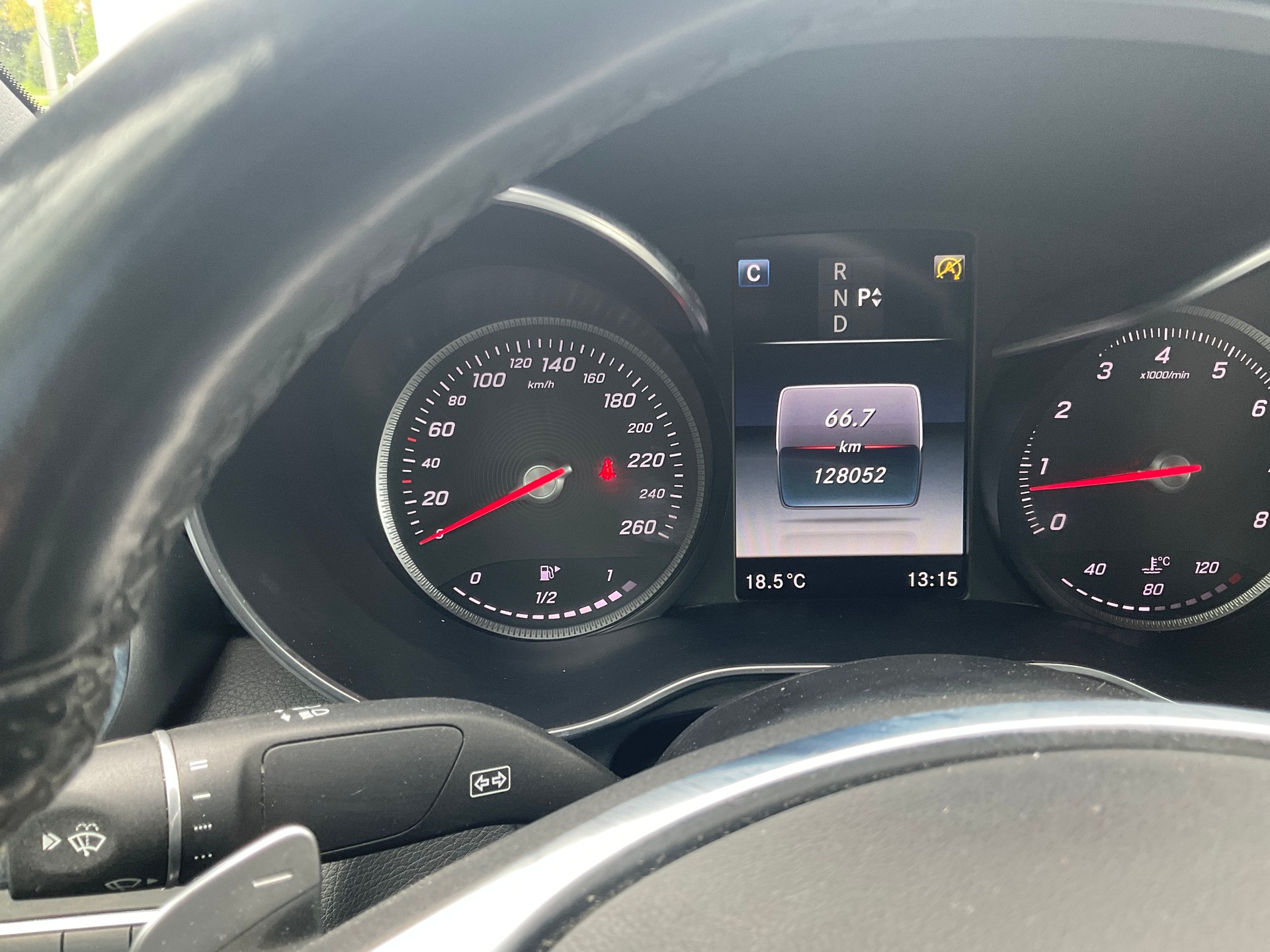 MERCEDES-BENZ C 200 Cabriolet AMG Line 4Matic 9G-Tronic-image-11