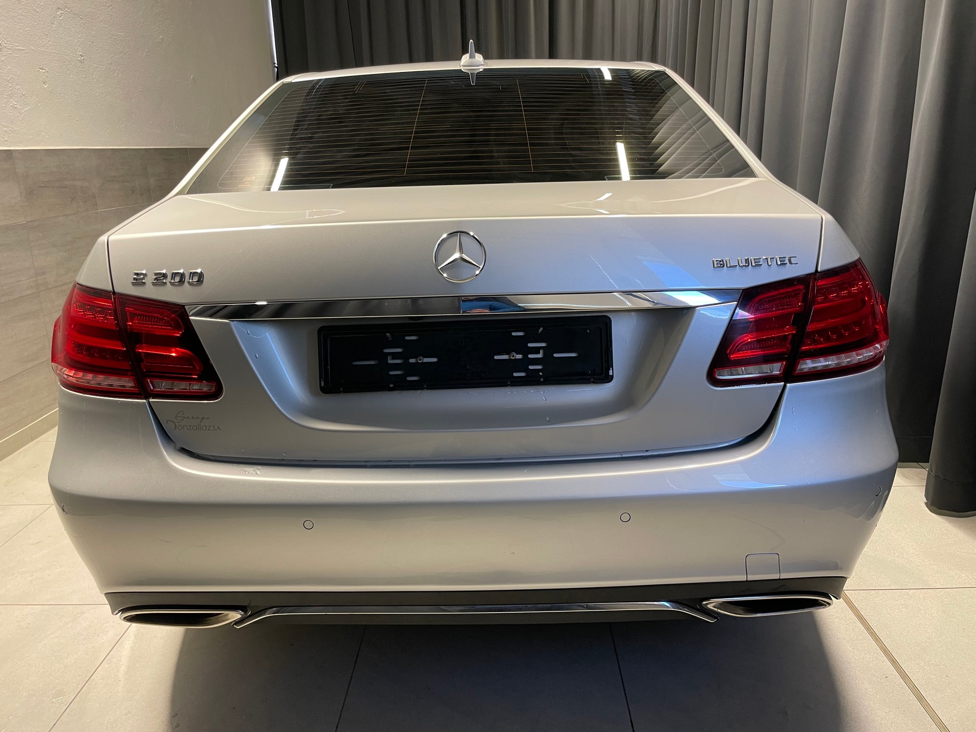 MERCEDES-BENZ E 200 BlueTEC Avantgarde 7G-Tronic (10)-image-4