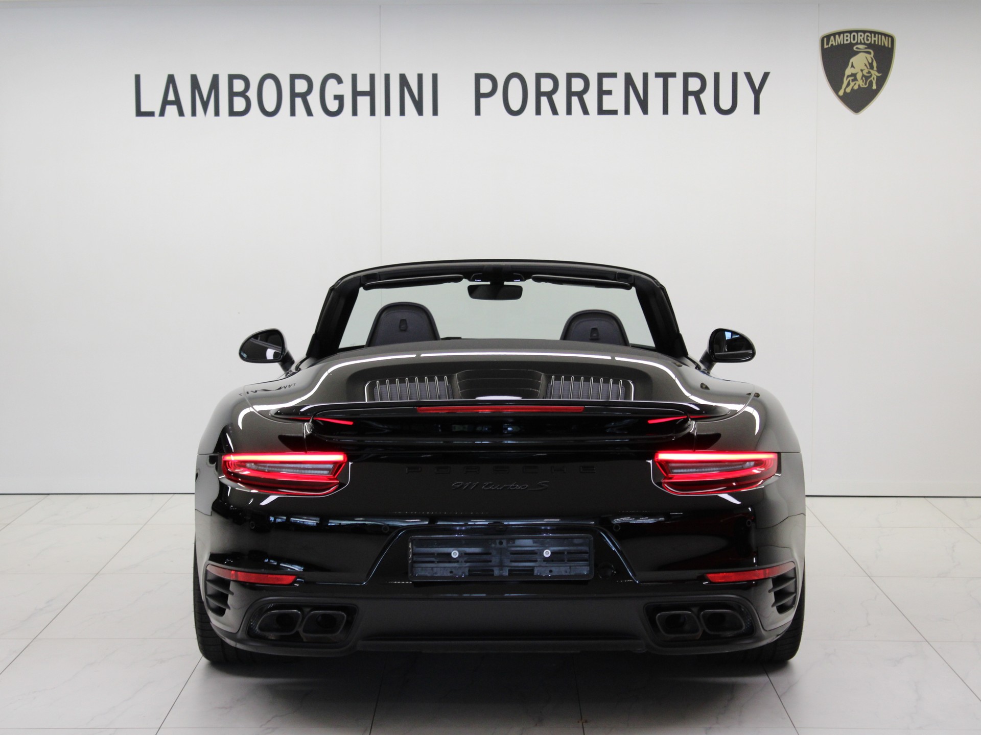 PORSCHE 911 Turbo S Cabrio PDK-image-3