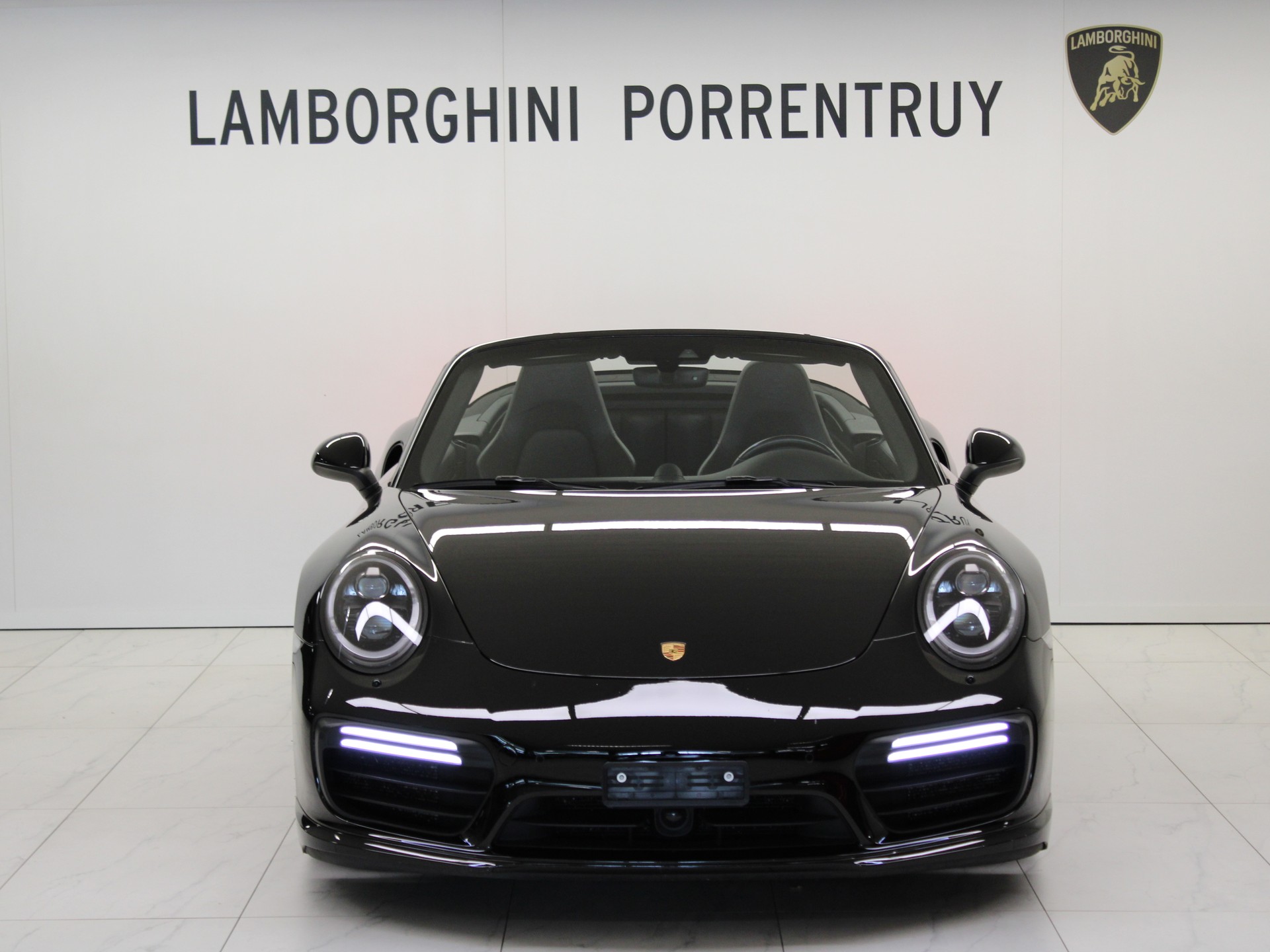 PORSCHE 911 Turbo S Cabrio PDK-image-4