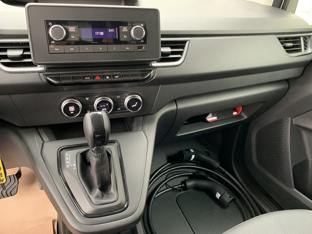 NISSAN Townstar Kaw. 2.2 t L2 EV45 22 kw Acenta-image-12