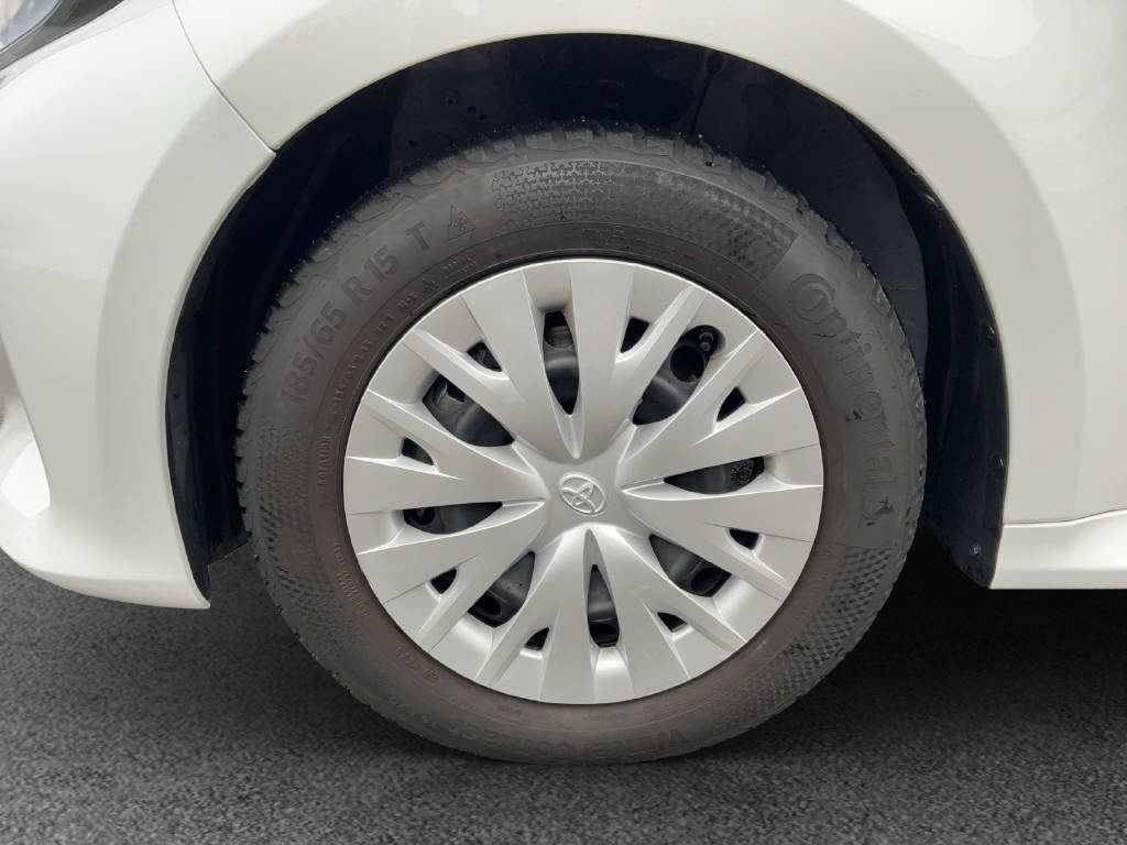 TOYOTA Yaris 1.5 VVT-i HSD Comfort-image-13
