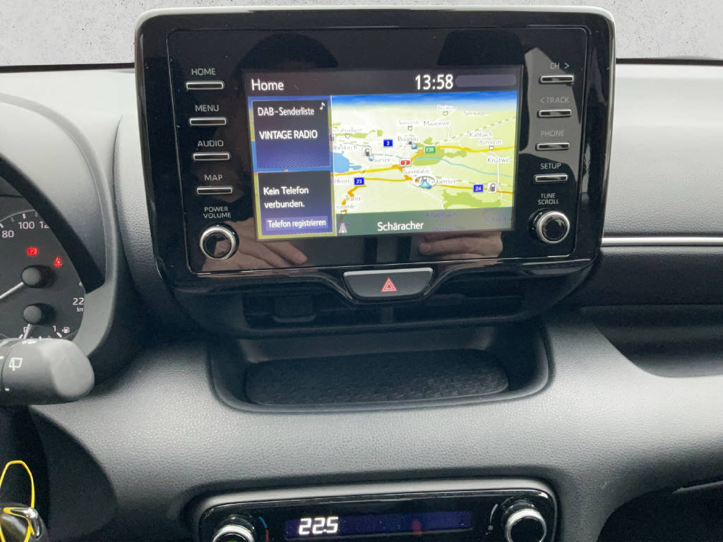 TOYOTA Yaris 1.5 VVT-i HSD Comfort-image-12