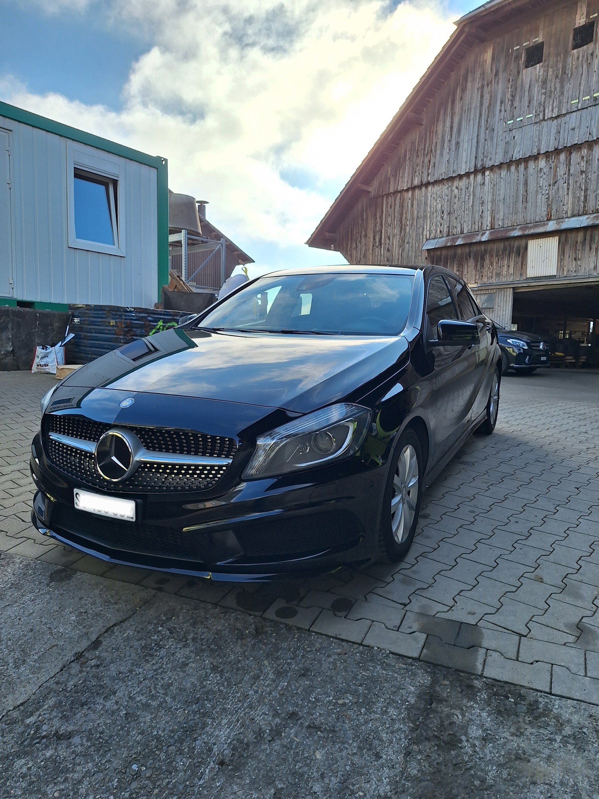 MERCEDES-BENZ A 200 AMG Line-image-2