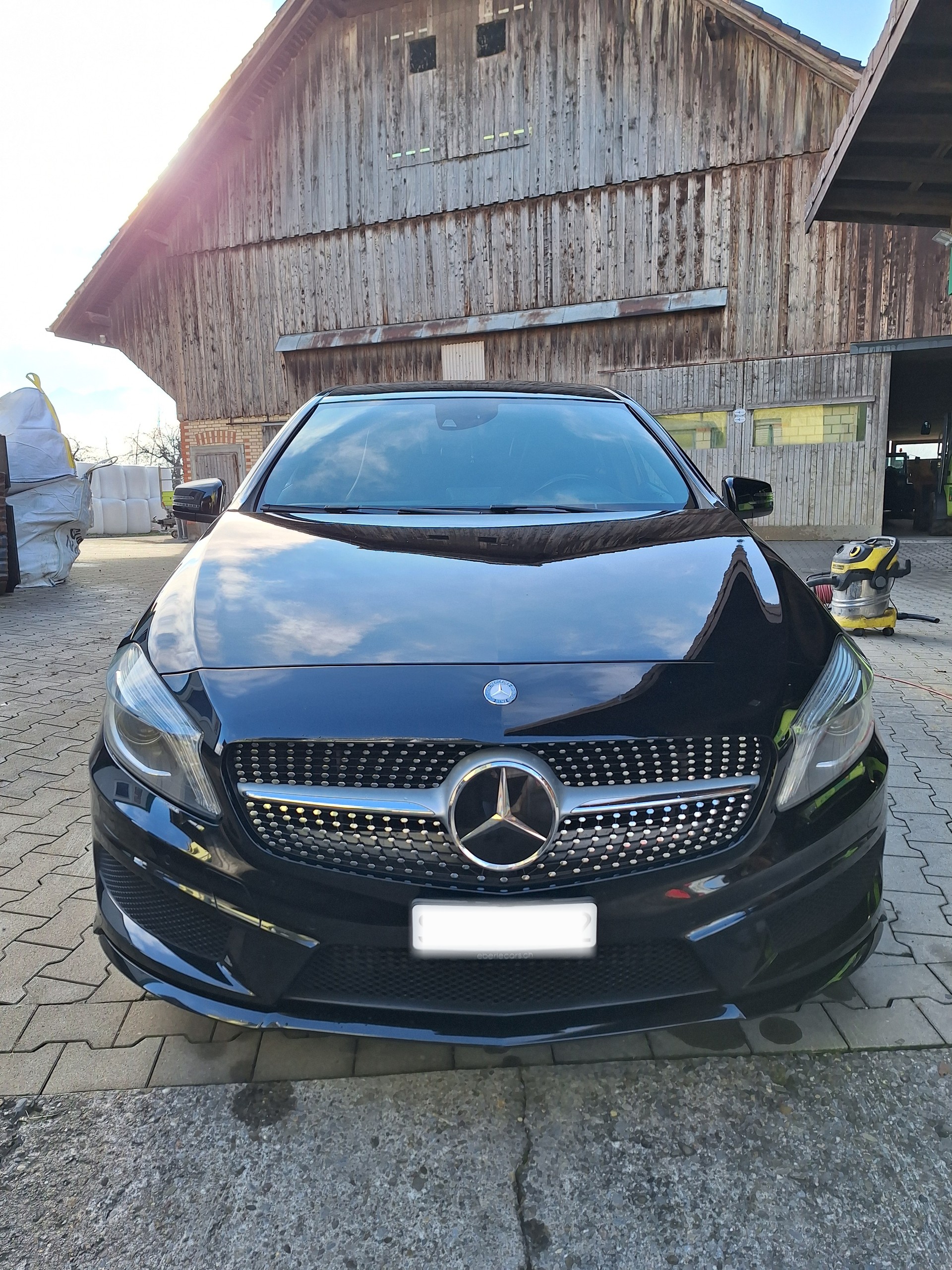 MERCEDES-BENZ A 200 AMG Line-image-0