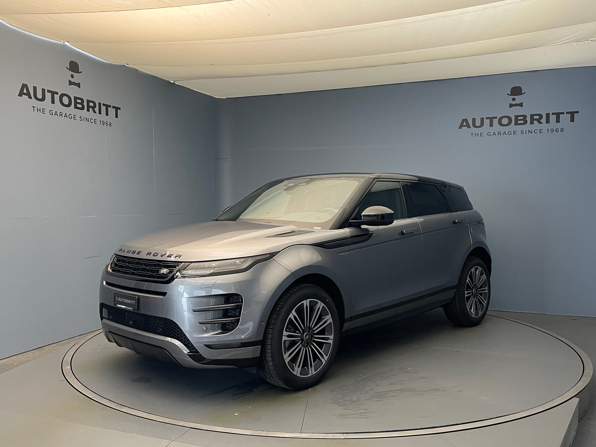LAND ROVER Range Rover Evoque 1.5 T 270e Dynamic SE-image-0