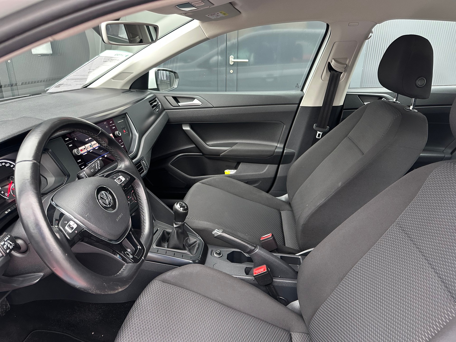 VW Polo 1.0 BMT Trendline-image-9