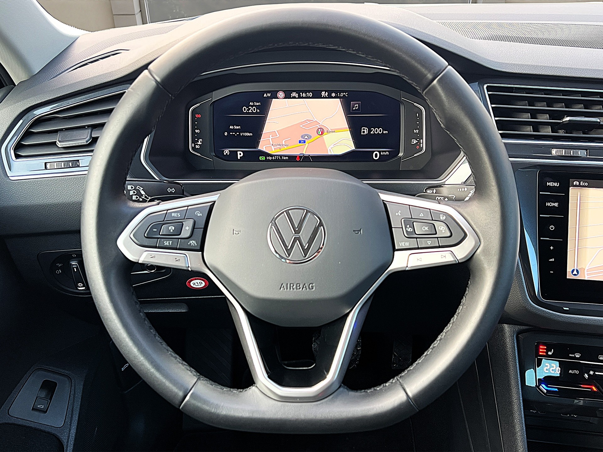 VW Tiguan 2.0 TDI SCR *Vollleder * Elegance * 4Motion DSG-image-11