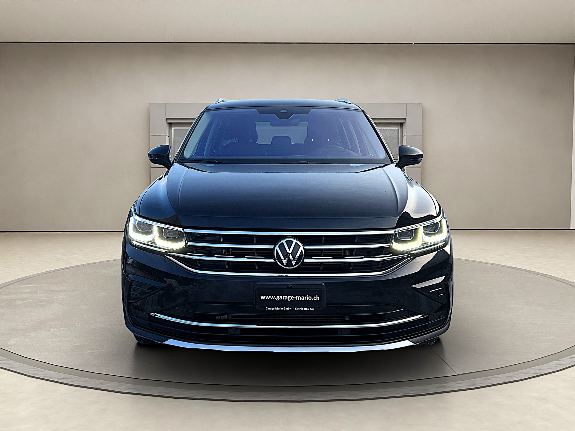 VW Tiguan 2.0 TDI SCR *Vollleder * Elegance * 4Motion DSG-image-1