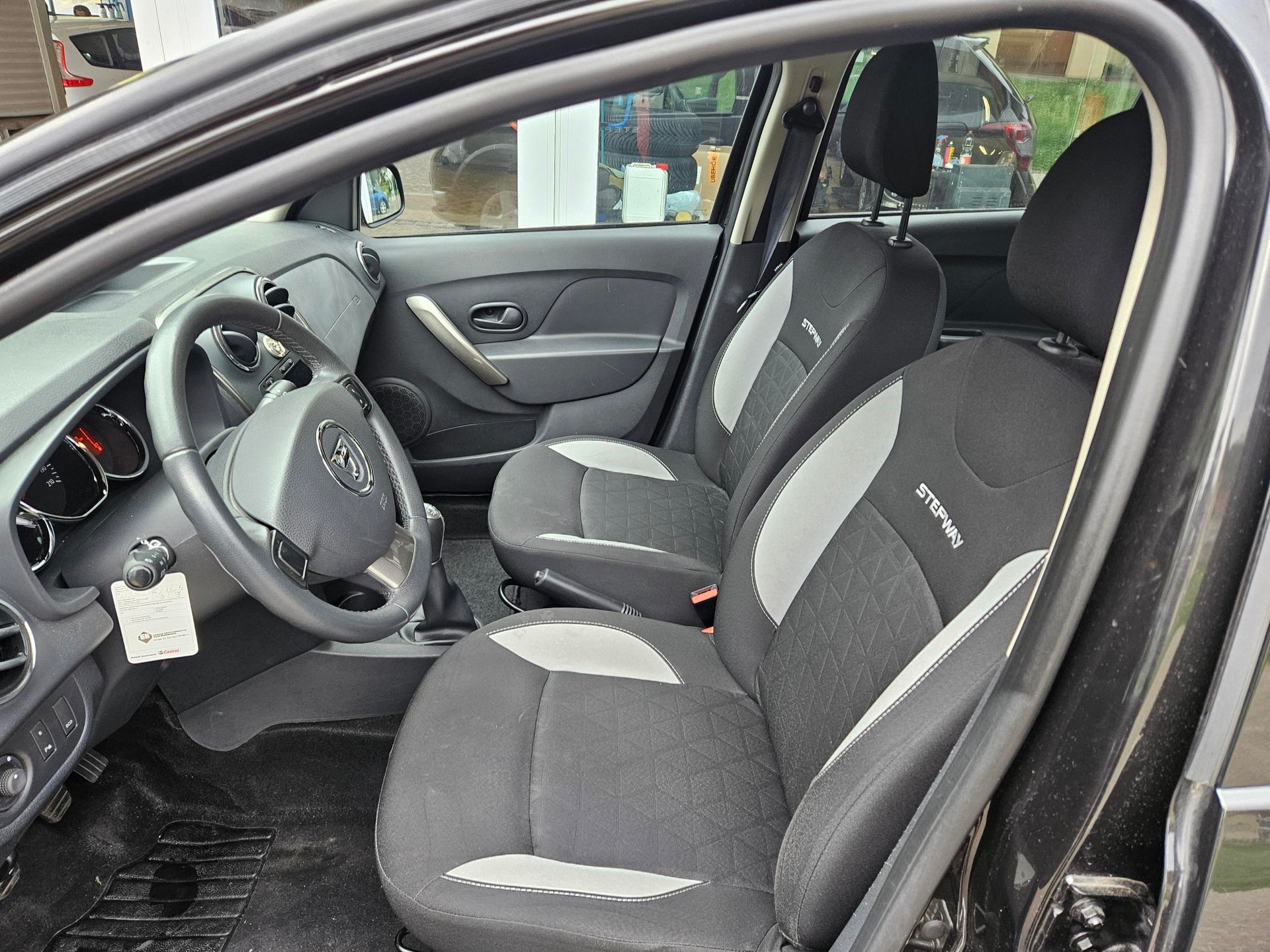 DACIA Sandero 1.5 dCi Stepway Lauréate-image-9