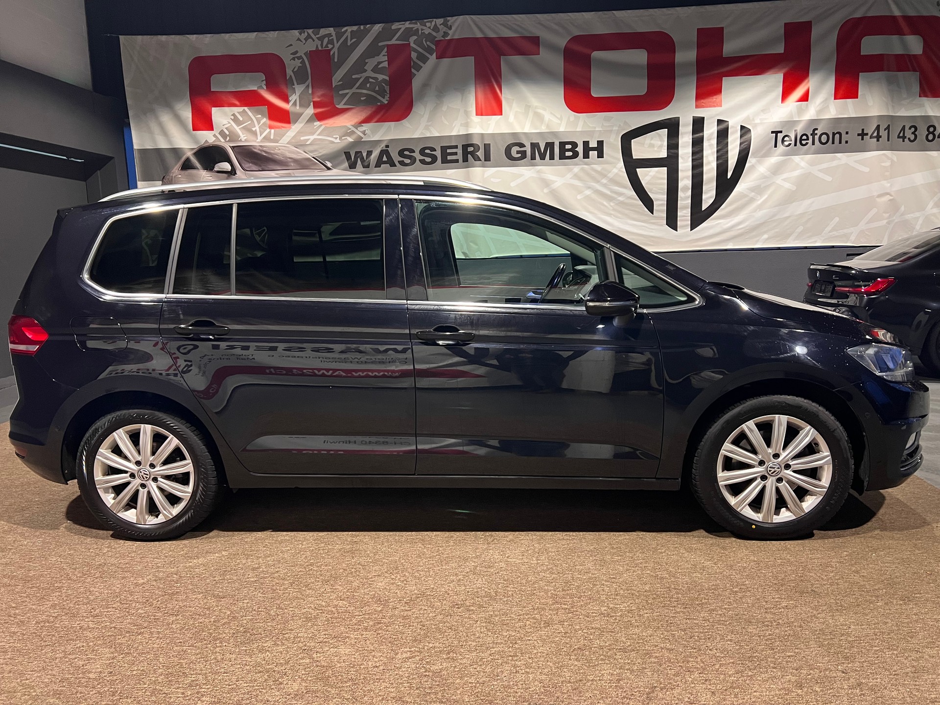 VW Touran 1.4 TSI BlueMotion Technology Highline DSG-image-1