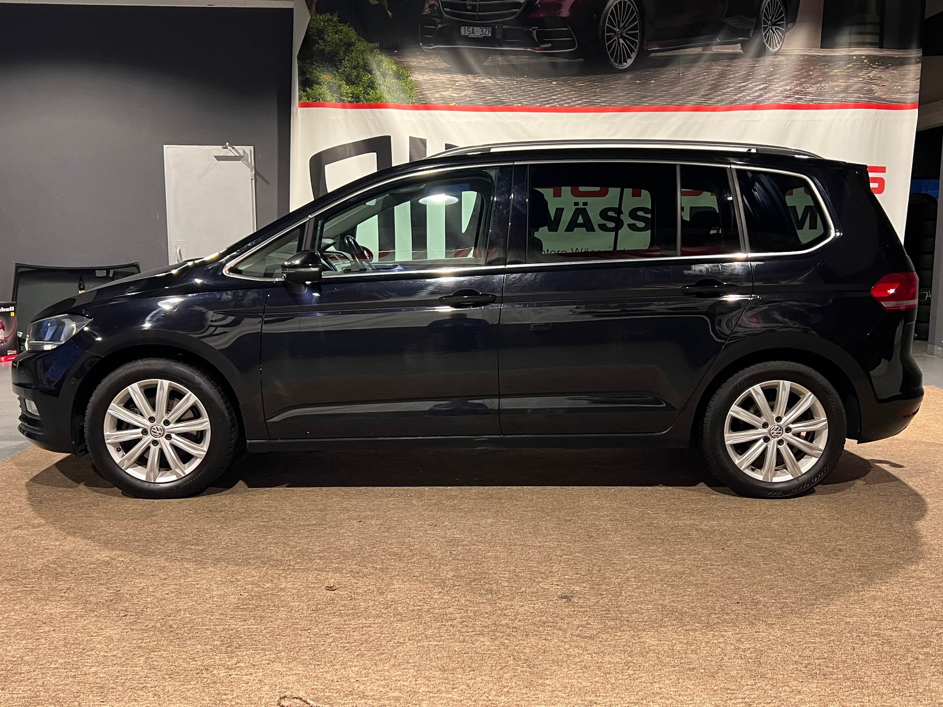 VW Touran 1.4 TSI BlueMotion Technology Highline DSG-image-6