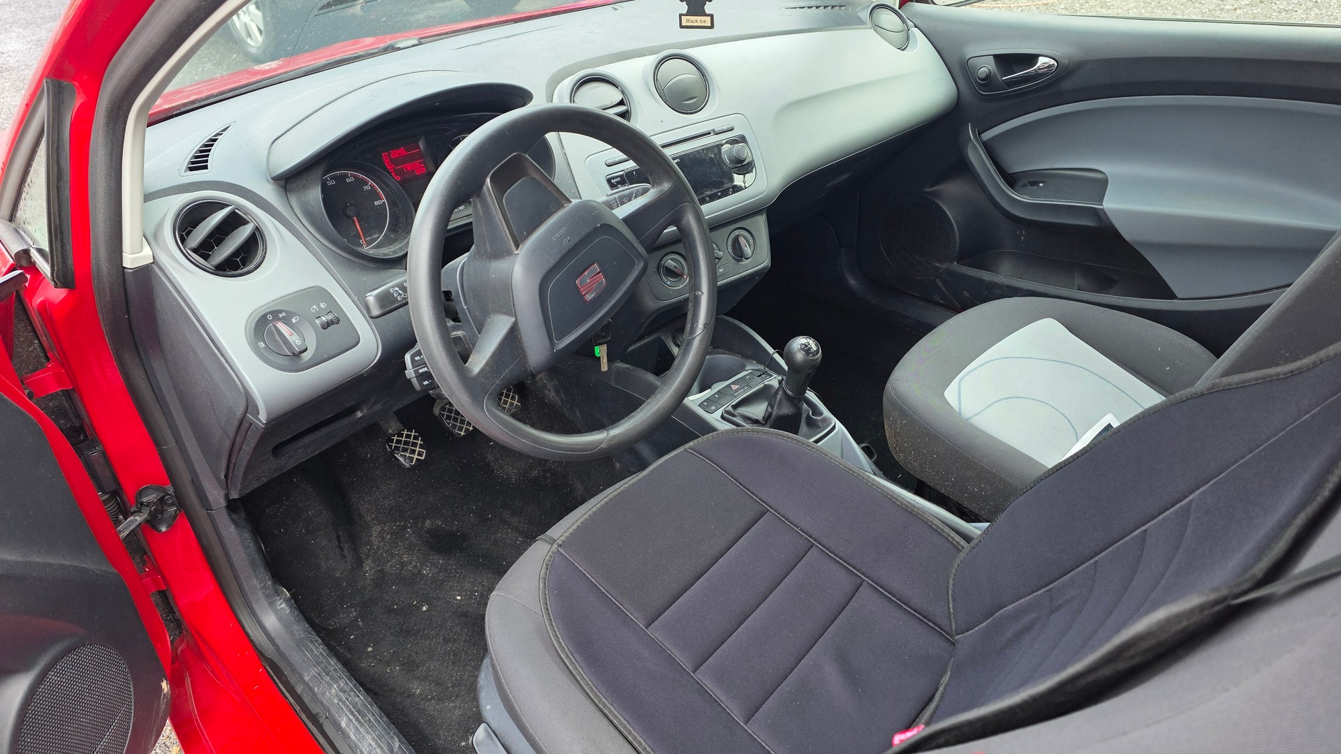 SEAT Ibiza SC 1.2 Entry-image-8