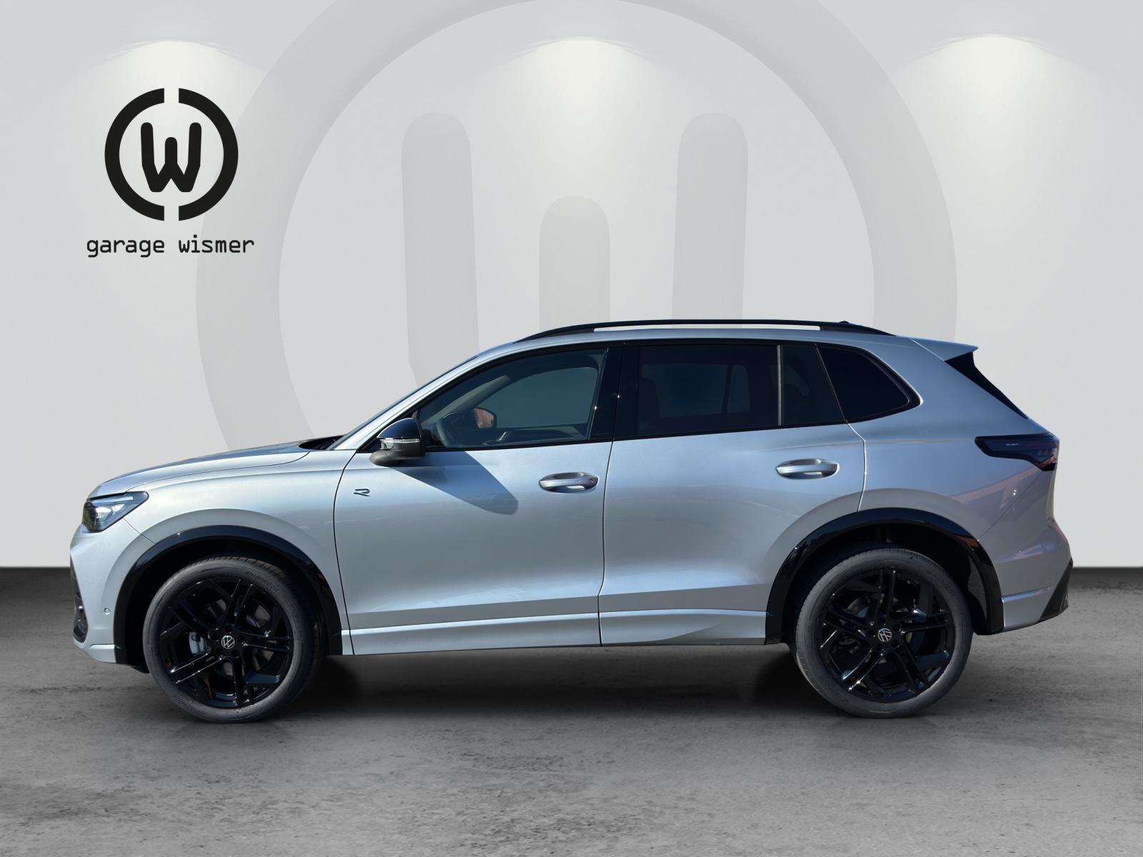 VW Tiguan 2.0 TSI DSG R-Line 4Motion-image-1