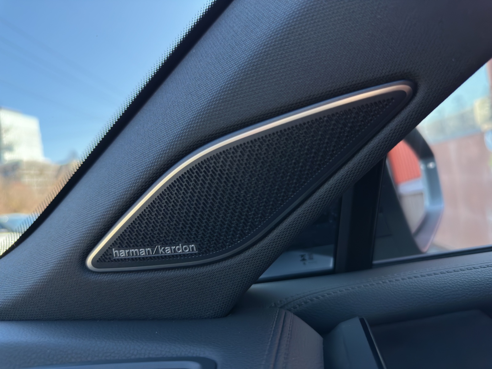 VW Tiguan 2.0 TSI DSG R-Line 4Motion-image-16