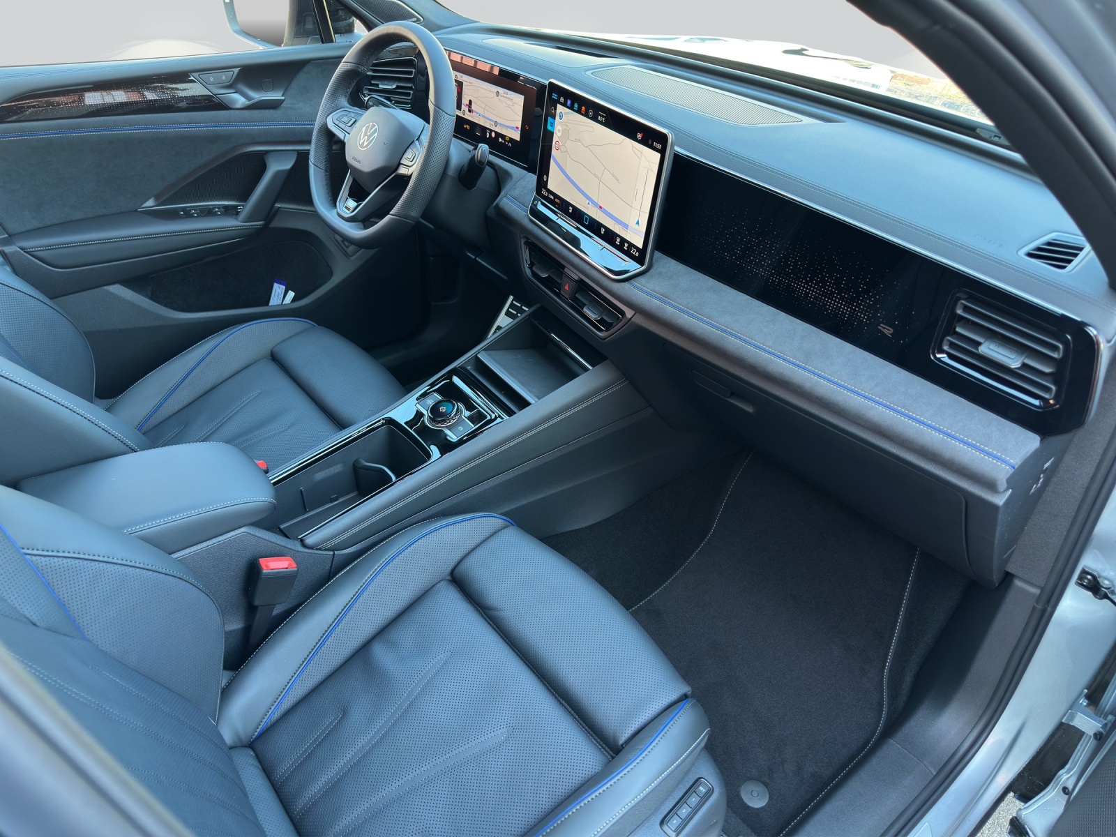 VW Tiguan 2.0 TSI DSG R-Line 4Motion-image-6