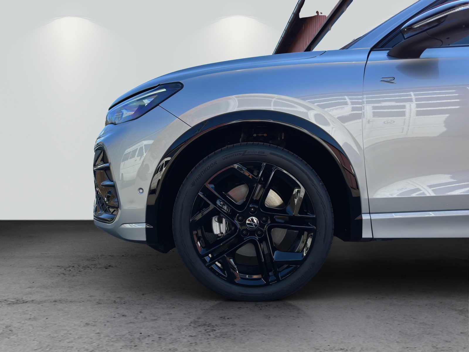 VW Tiguan 2.0 TSI DSG R-Line 4Motion-image-11